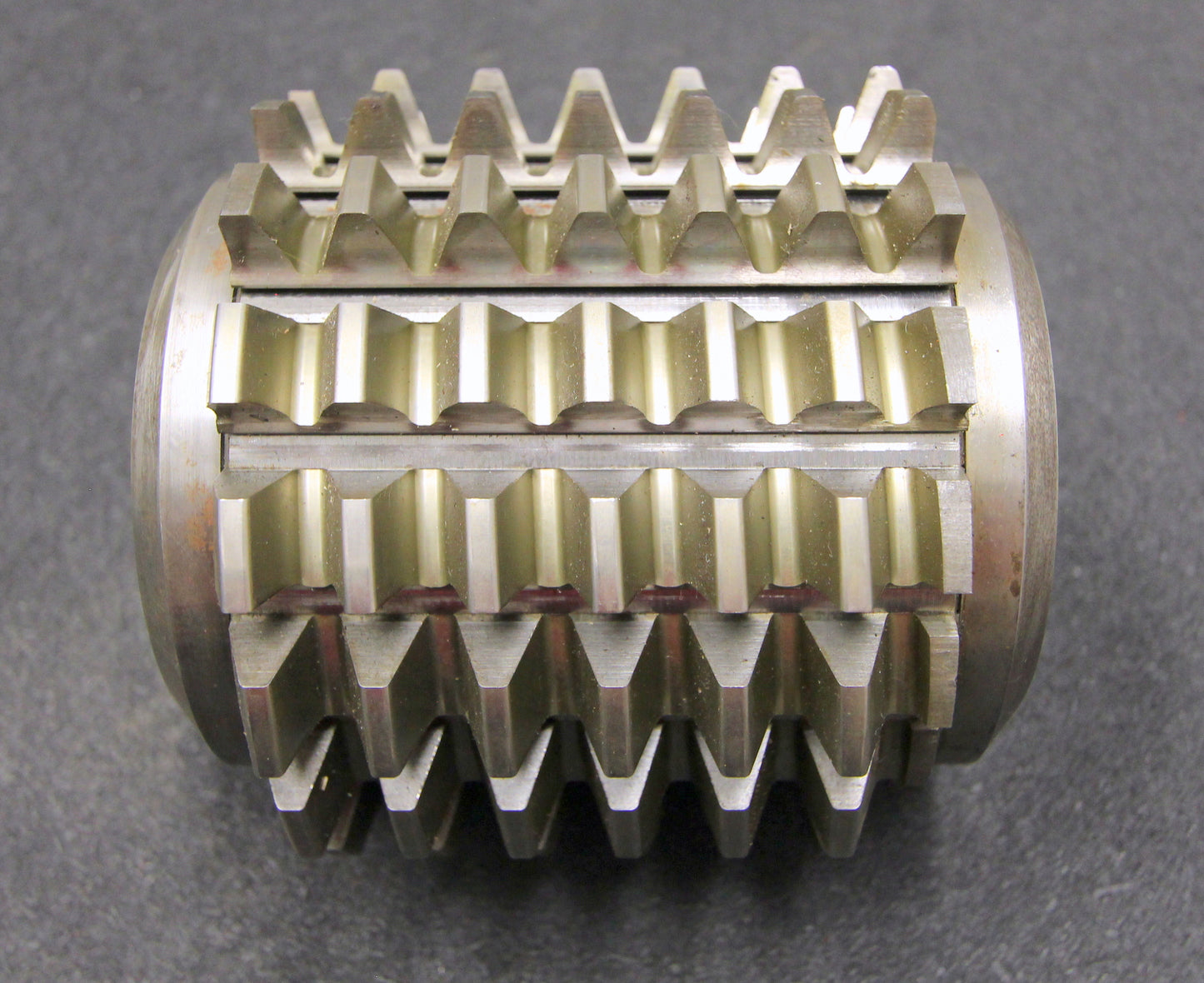 Bild des Artikels SAAZOR-Stollenwälzfräser-involute-spline-hob-m-=-5mm-BPI-nach-DIN3972-20°-EGW