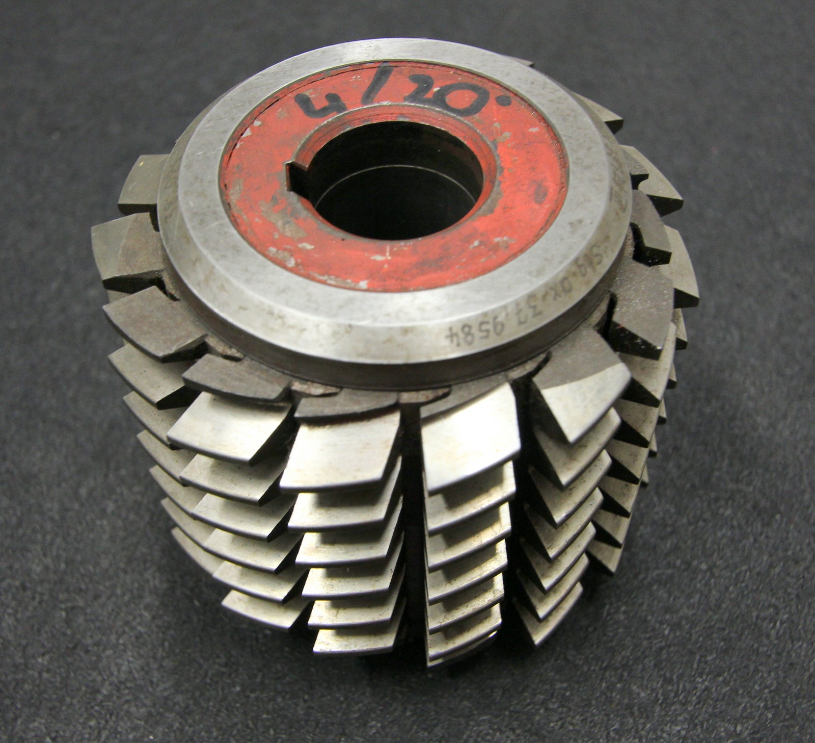Bild des Artikels SAAZOR-Stollenwälzfräser-involute-spline-hob-m-=-4mm-BP-III-Ø110x110xØ32mm