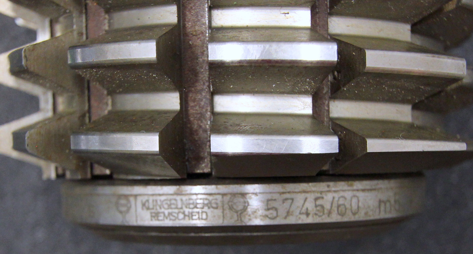 Bild des Artikels KLINGELNBERG-Stollenwälzfräser-involute-spline-hob-m=-5mm-20°-EGW-Ø120x110xØ32mm