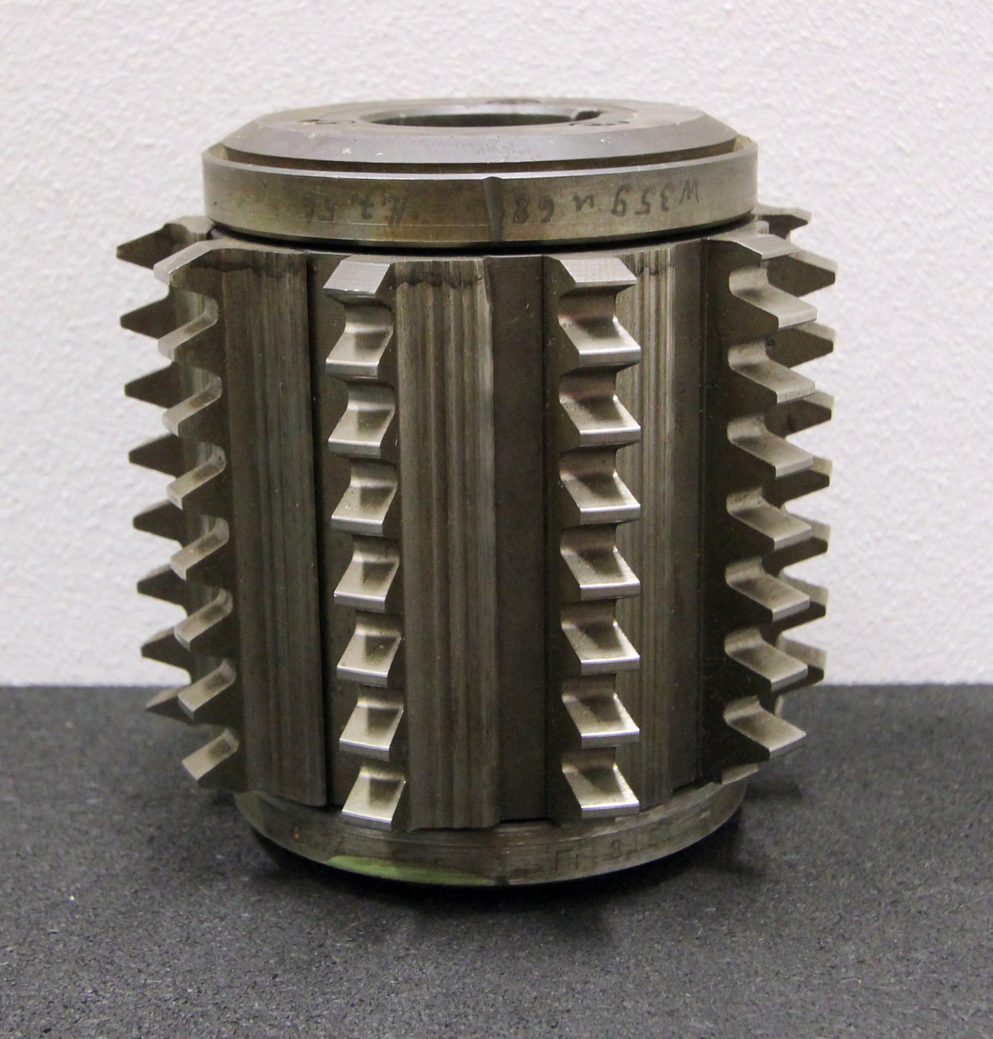 Bild des Artikels KLINGELNBERG-Stollenwälzfräser-involute-spline-hob-m-=-4mm-BP-III-nach-DIN3972