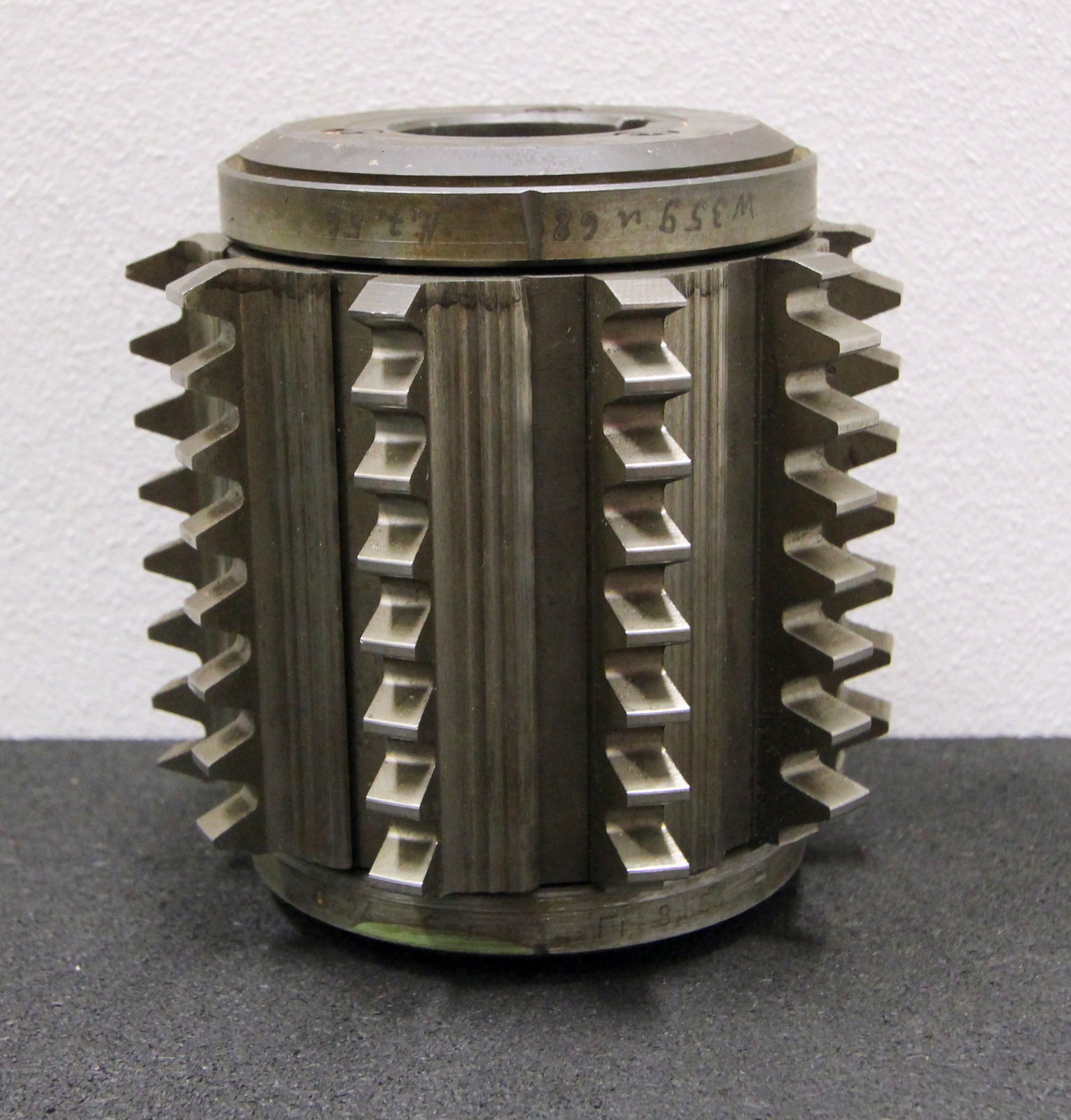 Bild des Artikels KLINGELNBERG-Stollenwälzfräser-involute-spline-hob-m-=-4mm-BP-III-nach-DIN3972