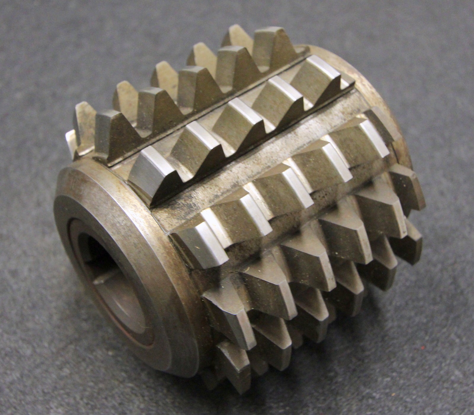 Bild des Artikels SAAZOR-Stollenwälzfräser-involute-spline-hob-Fertigfräser-m-=-5mm-BP-I-DIN3972