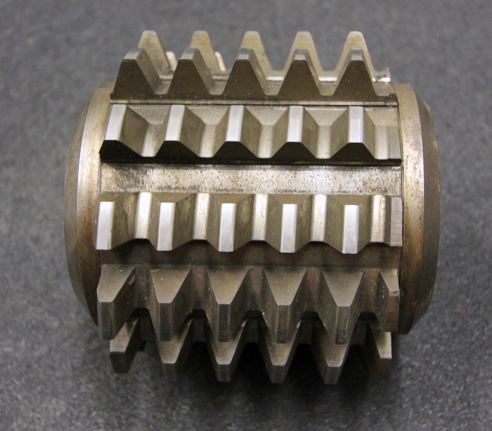 Bild des Artikels SAAZOR-Stollenwälzfräser-involute-spline-hob-Fertigfräser-m-=-5mm-BP-I-DIN3972