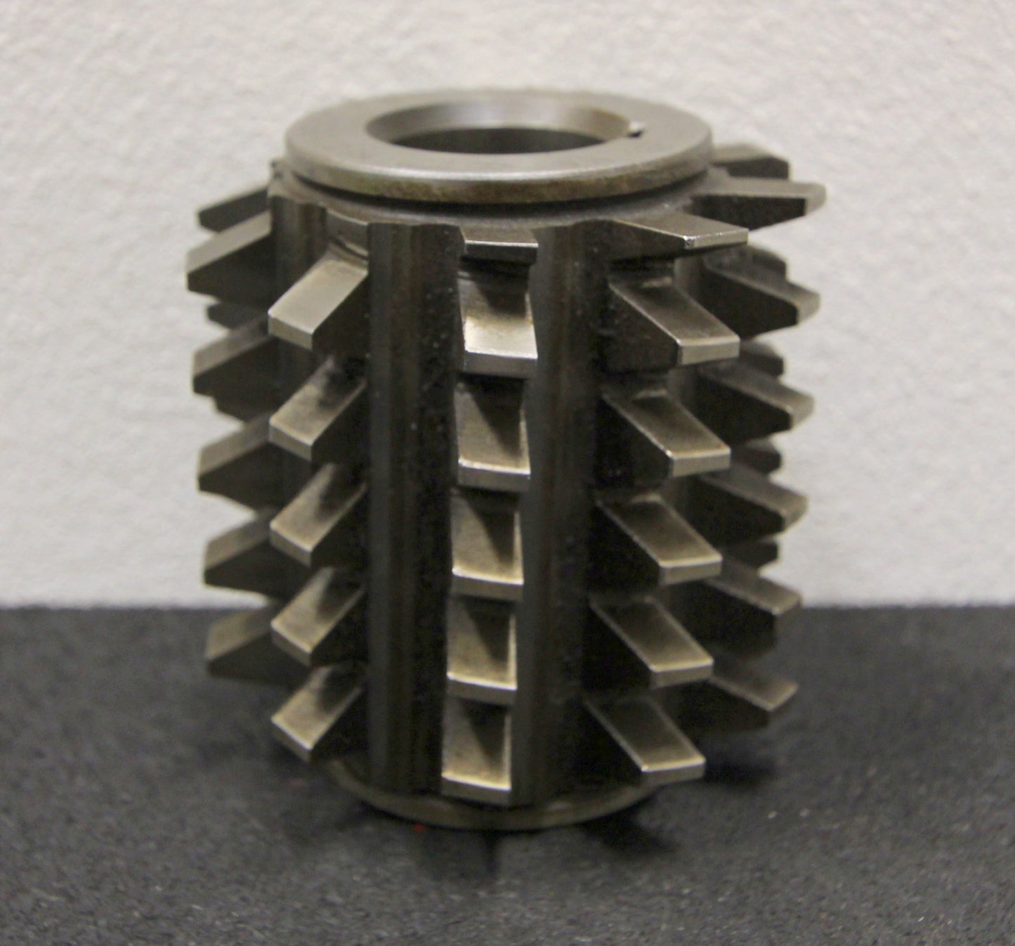 Bild des Artikels Vollstahlwälzfräser-gear-hob-m-=-4mm-20°-EGW-Abmessungen-Ø75x80xØ27mm-mit-LKN