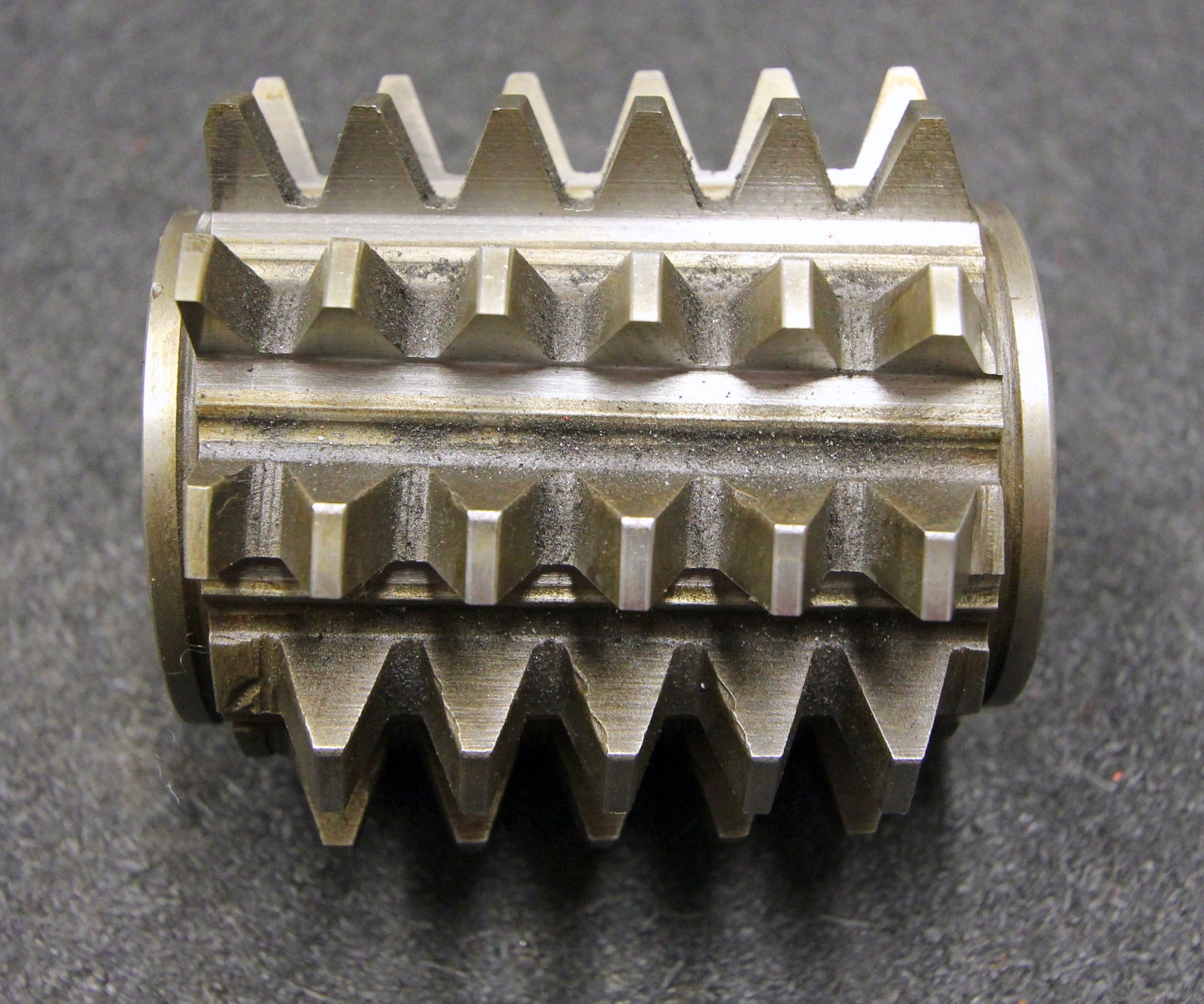 Bild des Artikels Vollstahlwälzfräser-gear-hob-m-=-4mm-20°-EGW-Abmessungen-Ø75x80xØ27mm-mit-LKN