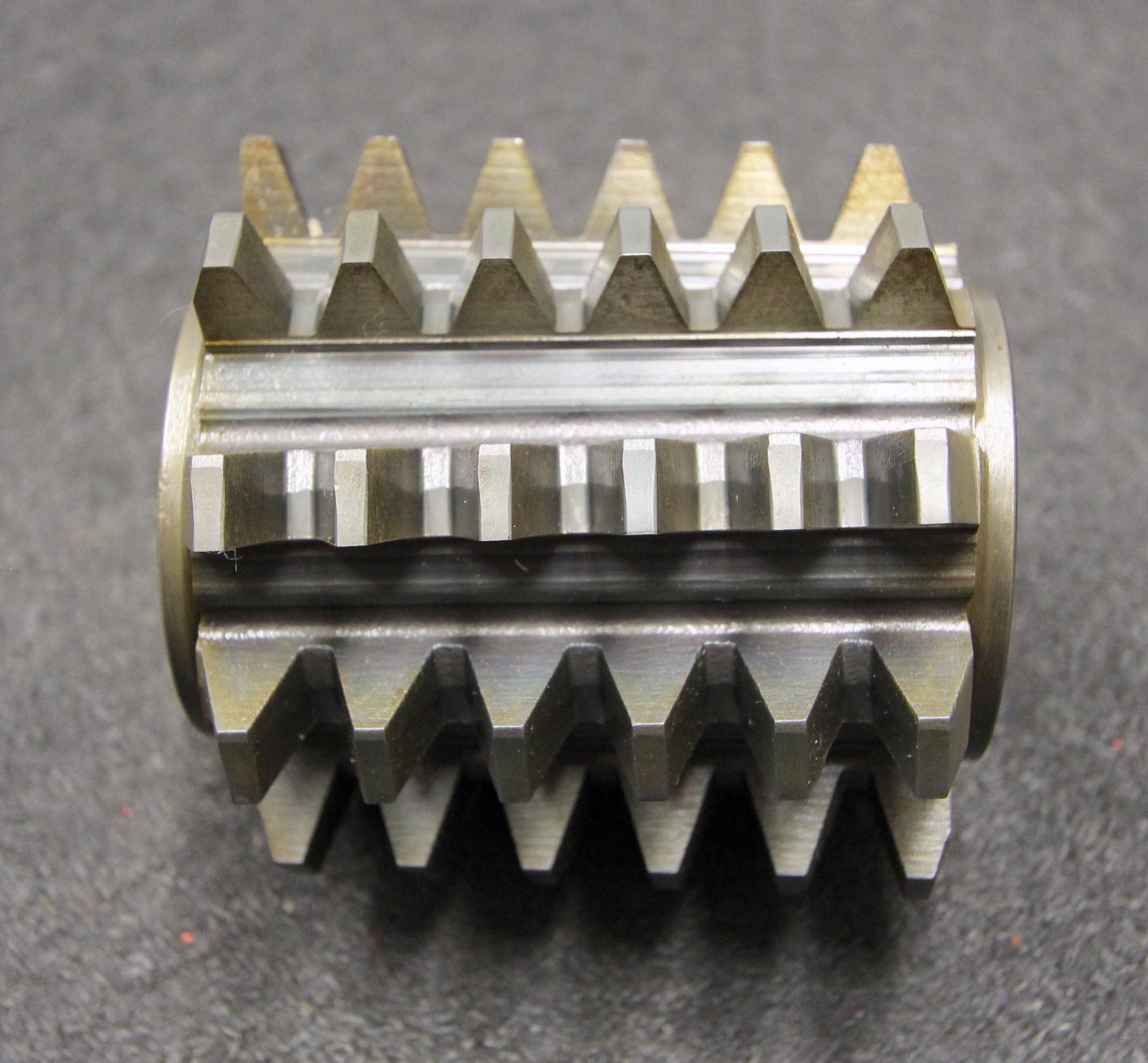 Bild des Artikels FETTE-Vollstahlwälzfräser-gear-hob-Fertigfräser-m-=-4mm-BP-II-nach-DIN3972