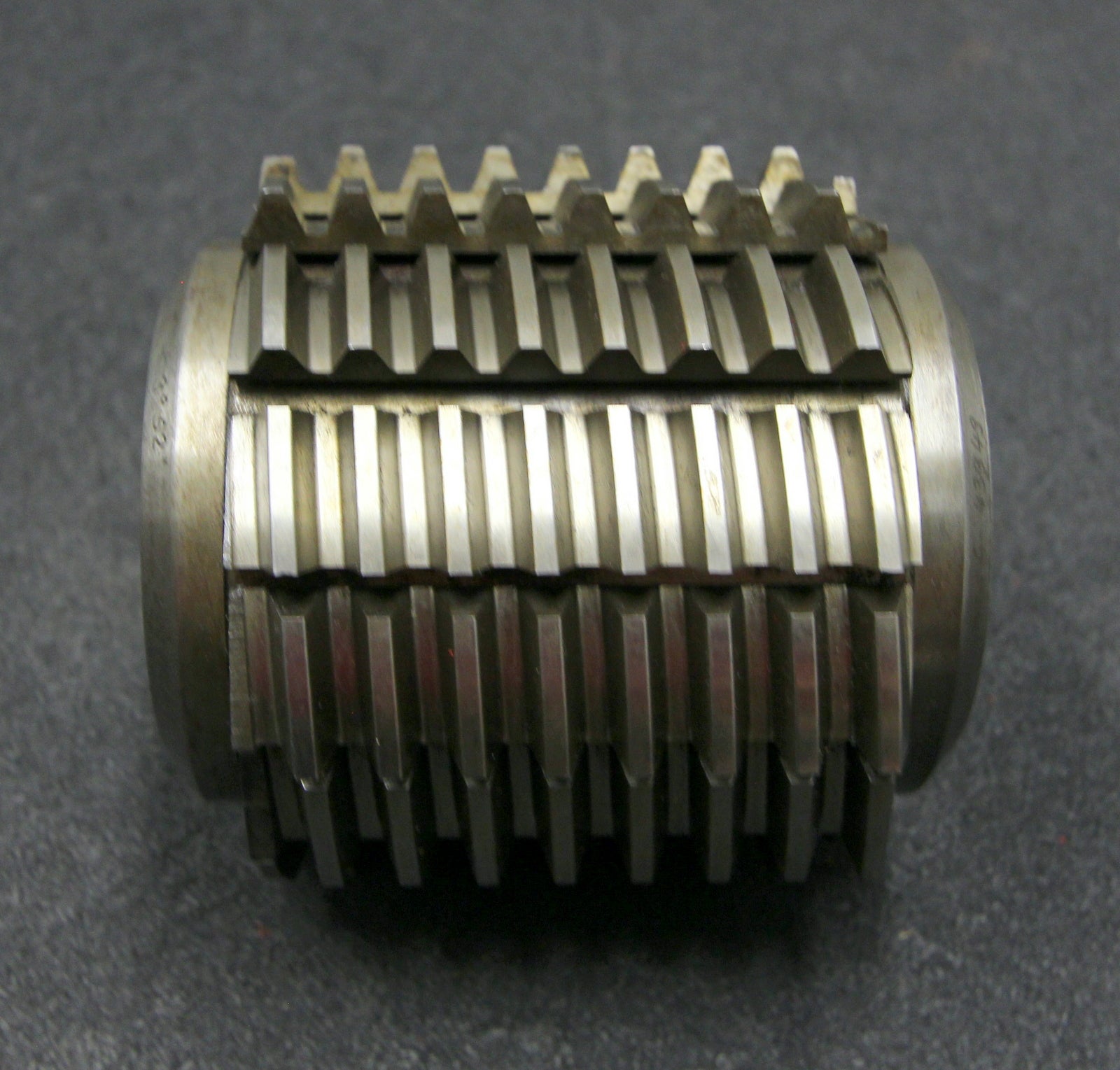 Bild des Artikels SAAZOR-Stollenwälzfräser-involute-spline-hob--DP8/10-20°-EGW-12-Spannuten
