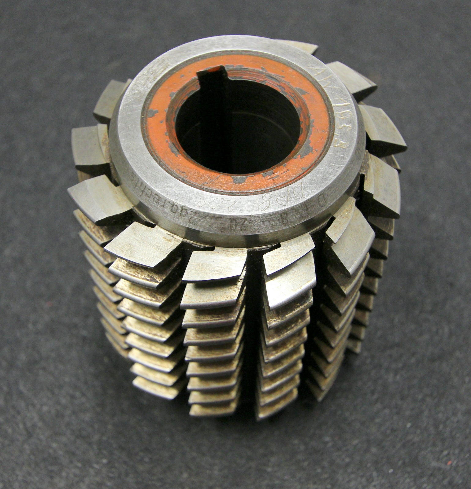 Bild des Artikels SAAZOR-Stollenwälzfräser-involute-spline-hob-DP10-20°-EGW-Ø100x110xØ32mm