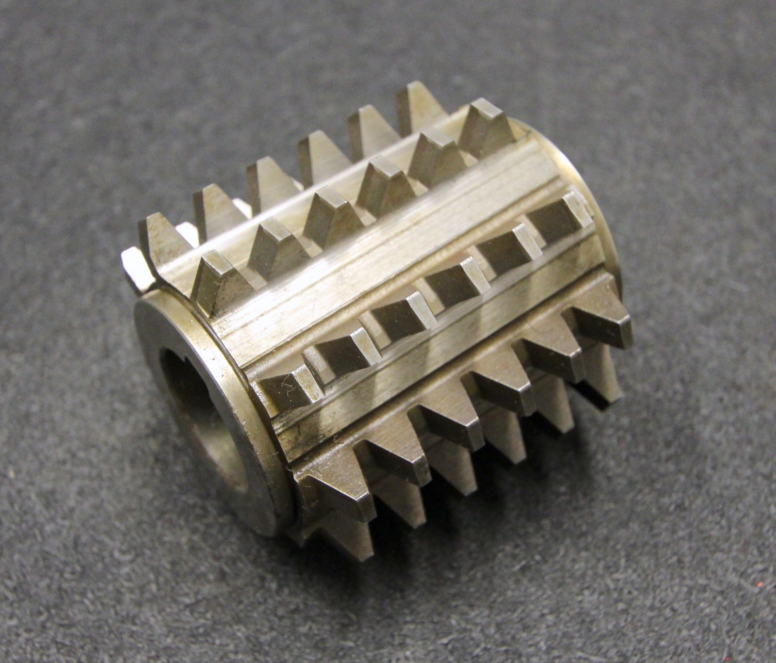 Bild des Artikels FETTE-Vollstahlwälzfräser-gear-hob-m-=-3,5mm-BP-II-nach-DIN3972-20°-EGW-1gg--R