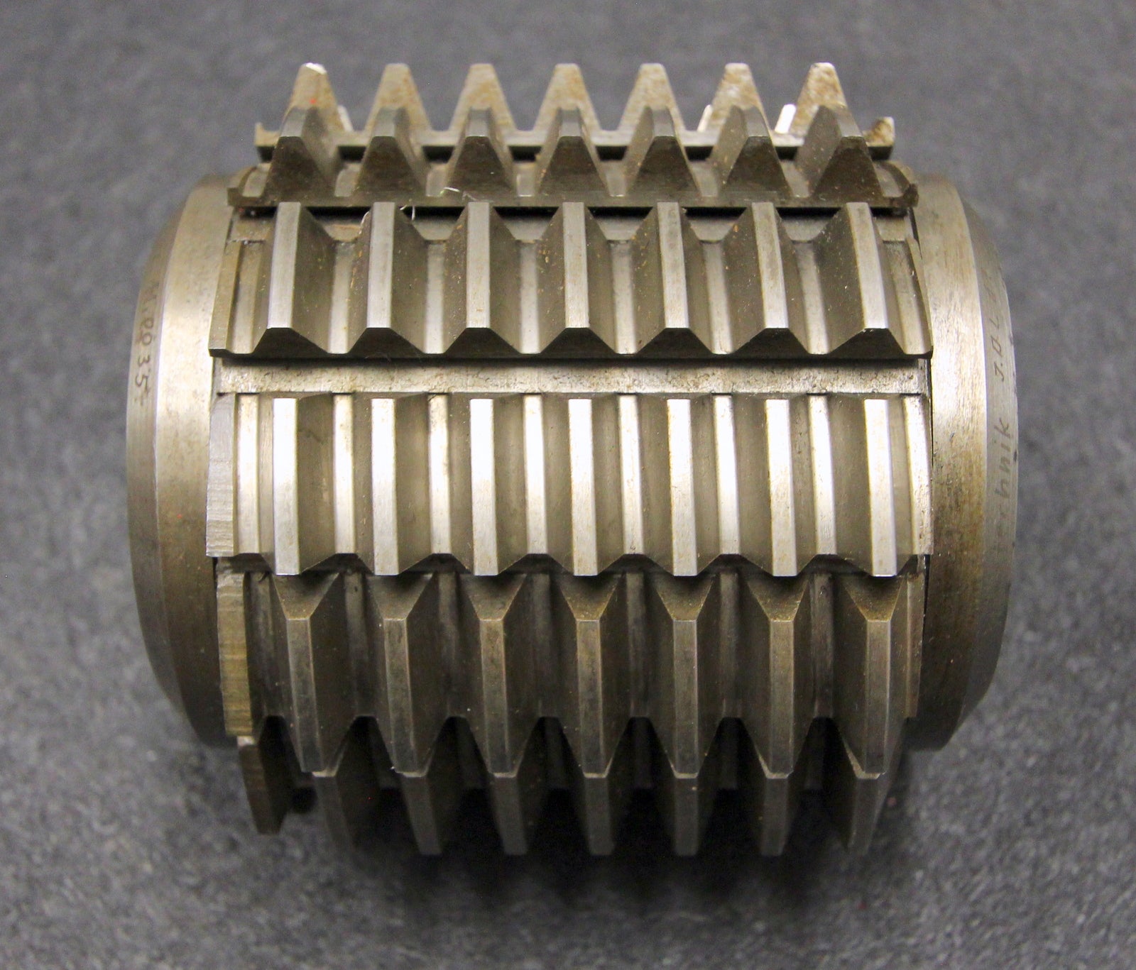 Bild des Artikels SAAZOR-Stollenwälzfräser-involute-spline-hob-BPI-m-=-3,5mm-Ø105x105xØ32mm