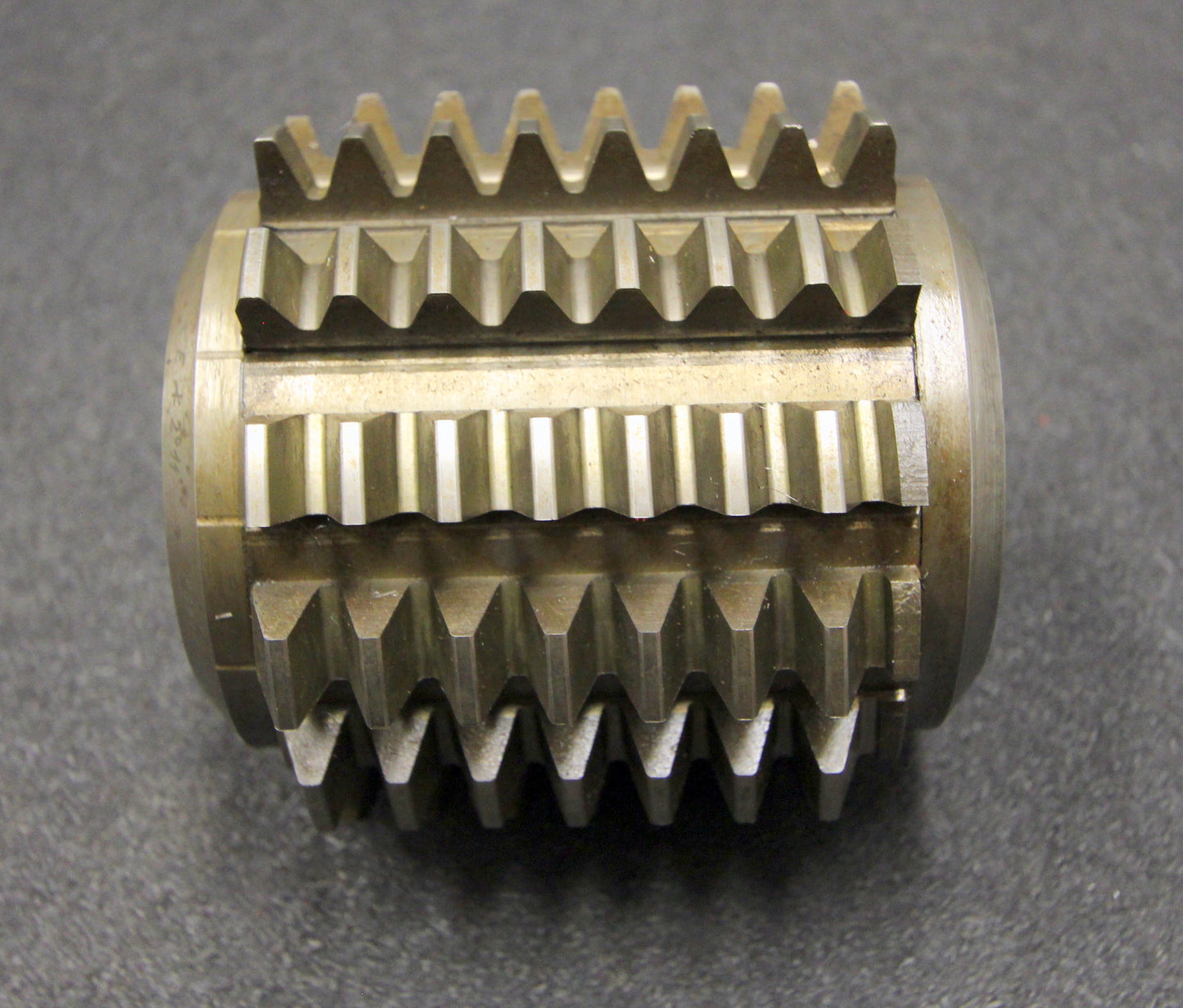 Bild des Artikels SAAZOR-Stollenwälzfräser-involute-spline-hob-Fertigfräser-m=3,5mm-Ø105x105xØ32mm