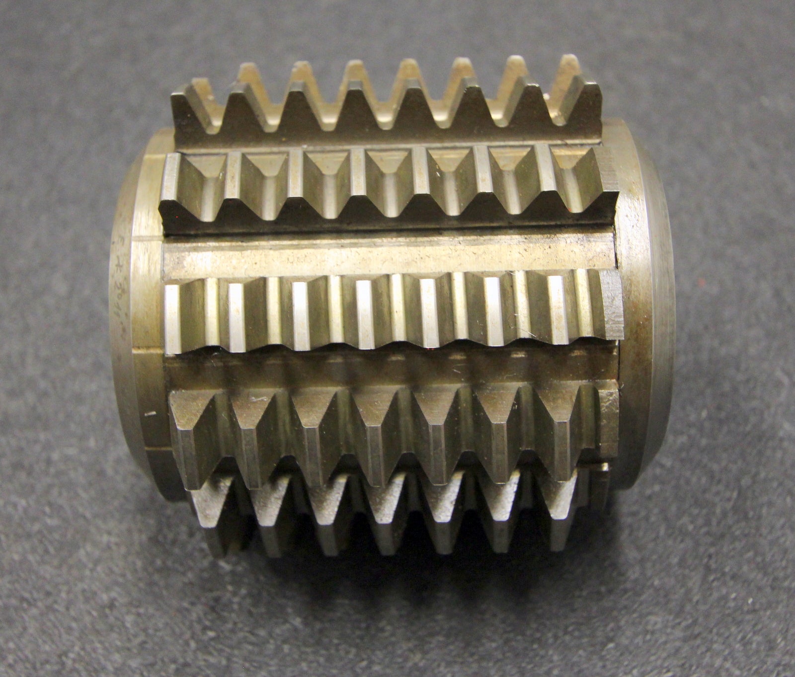 Bild des Artikels SAAZOR-Stollenwälzfräser-involute-spline-hob-Fertigfräser-m=3,5mm-Ø105x105xØ32mm