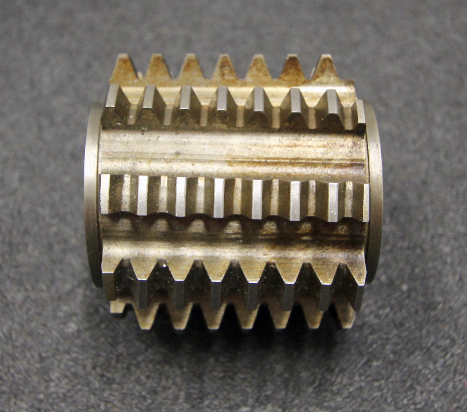 Bild des Artikels Vollstahlwälzfräser-gear-hob-m-=-2,5mm-20°-EGW-Abmessungen-Ø65x65xØ22mm-mit-LKN