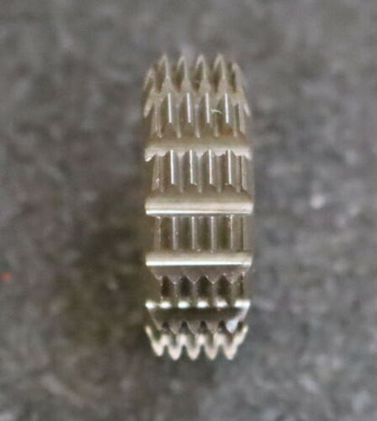 MIKRON Wälzfräser No. 69538 - Ø24x8xØ8mm 1gg. Rechts 15 Spanuten