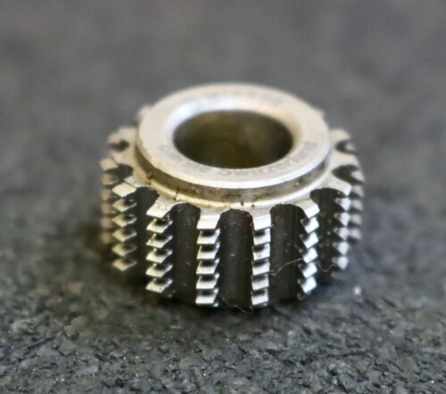 MIKRON Vollstahl-Wälzfräser No. 81697 m= 0,369 ho= 0,92 Abmessungen Ø18x10x8mm