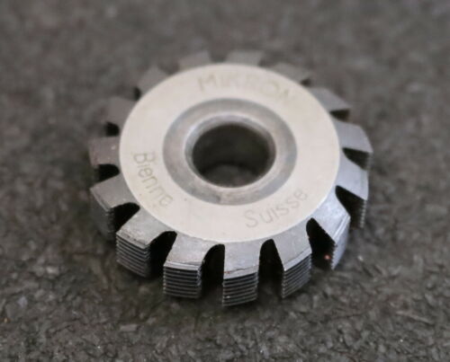 MIKRON Wälzfräser No. 74561 - Ø30x8xØ8mm 1gg. Rechts 15 Spanuten