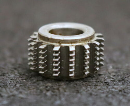 MIKRON Vollstahl-Wälzfräser No. 81697 m= 0,369 ho= 0,92 Abmessungen Ø18x10x8mm