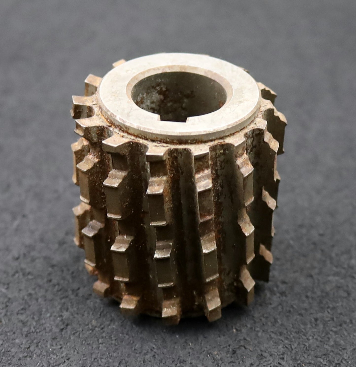 PWS Keilwellen-Wälzfräser 4 Keile 24,3x28,0x8,3mm mit Höcker ! spiralgenutet