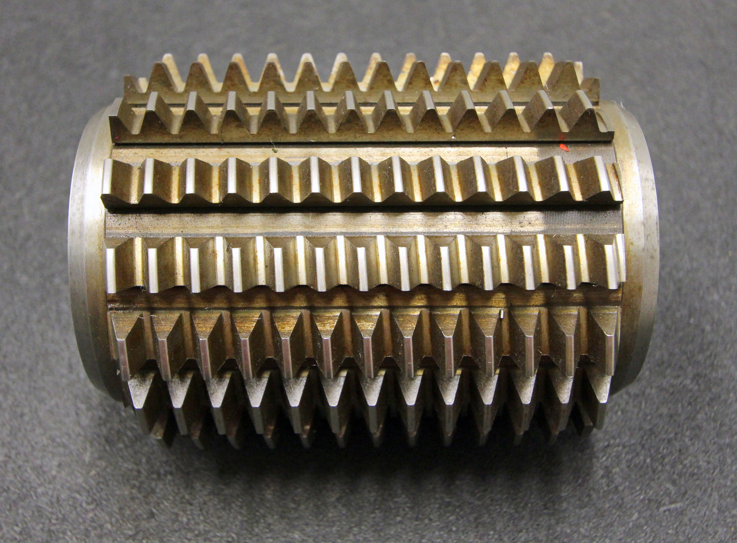 Bild des Artikels SAAZOR-Stollenwälzfräser-involute-spline-hob-Vorfräser-DP8-m-=-3,18mm-BPIII