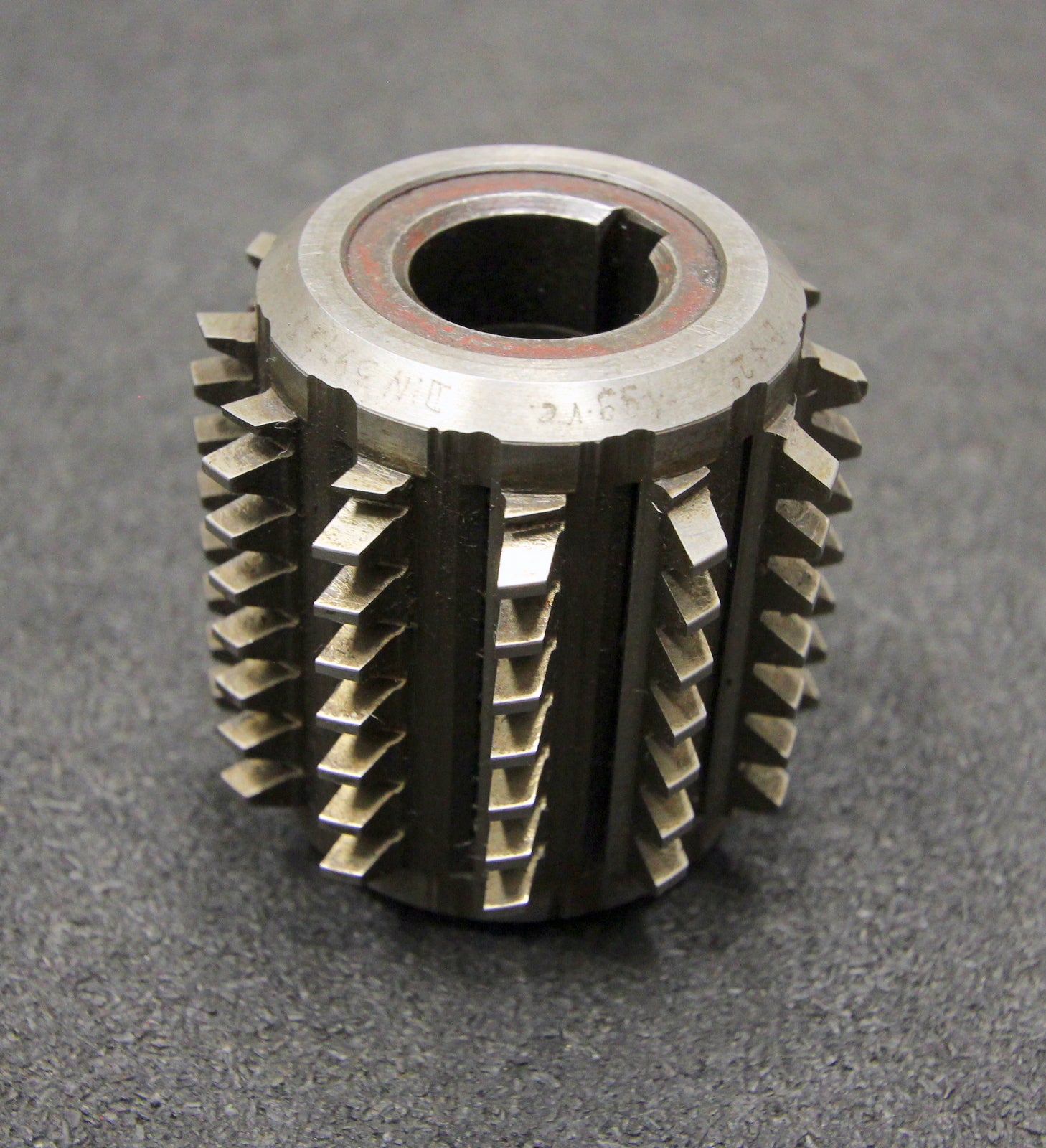 Bild des Artikels SAAZOR-Vollstahlwälzfräser-involute-spline-hob-m-=-2mm-BP-I-DIN3972-Ø60x65xØ22mm
