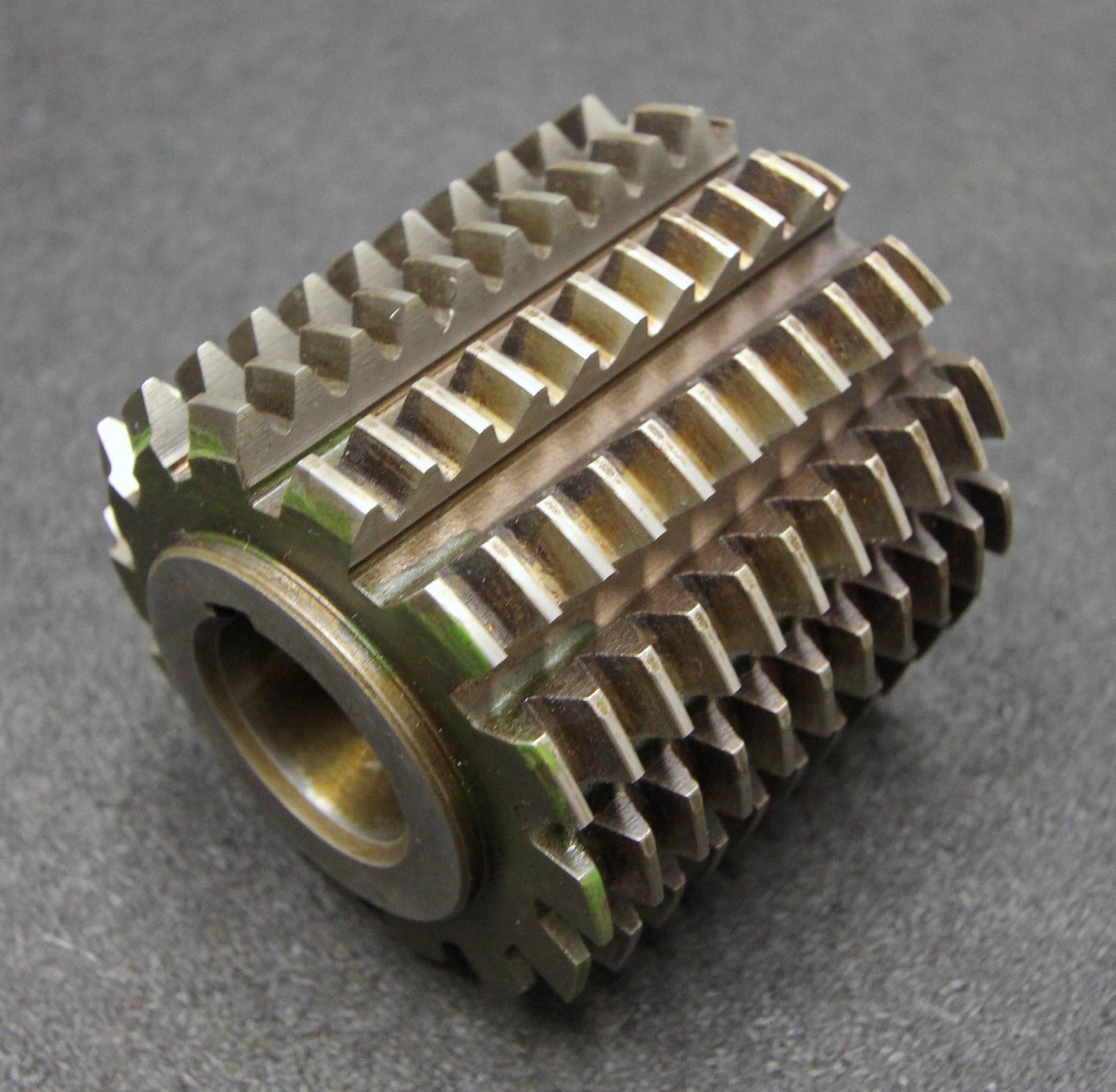 Bild des Artikels PWS-Vollstahlwälzfräser-gear-hob-m-=-2,5mm-BP-II-DIN3972-20°-EGW-Ø90x90xØ32mm