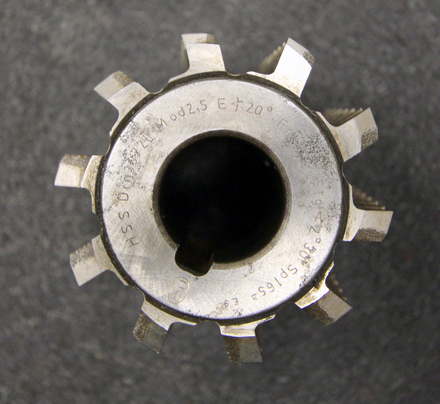 Bild des Artikels FETTE-Vollstahlwälzfräser-gear-hob-m-=-2,5mm-BP-II-DIN3972-20°-EGW-Ø65x65xØ22mm