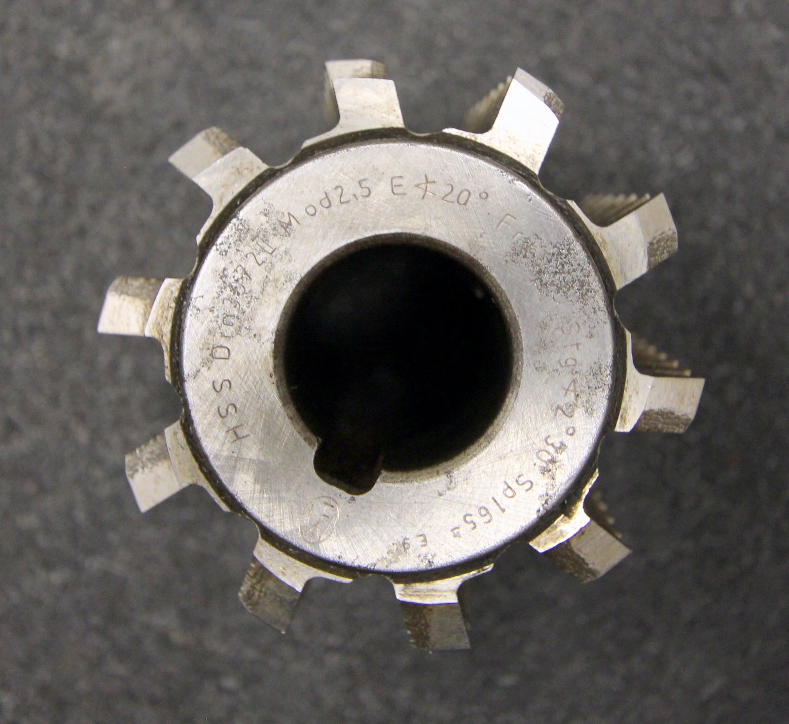 Bild des Artikels FETTE-Vollstahlwälzfräser-gear-hob-m-=-2,5mm-BP-II-DIN3972-20°-EGW-Ø65x65xØ22mm