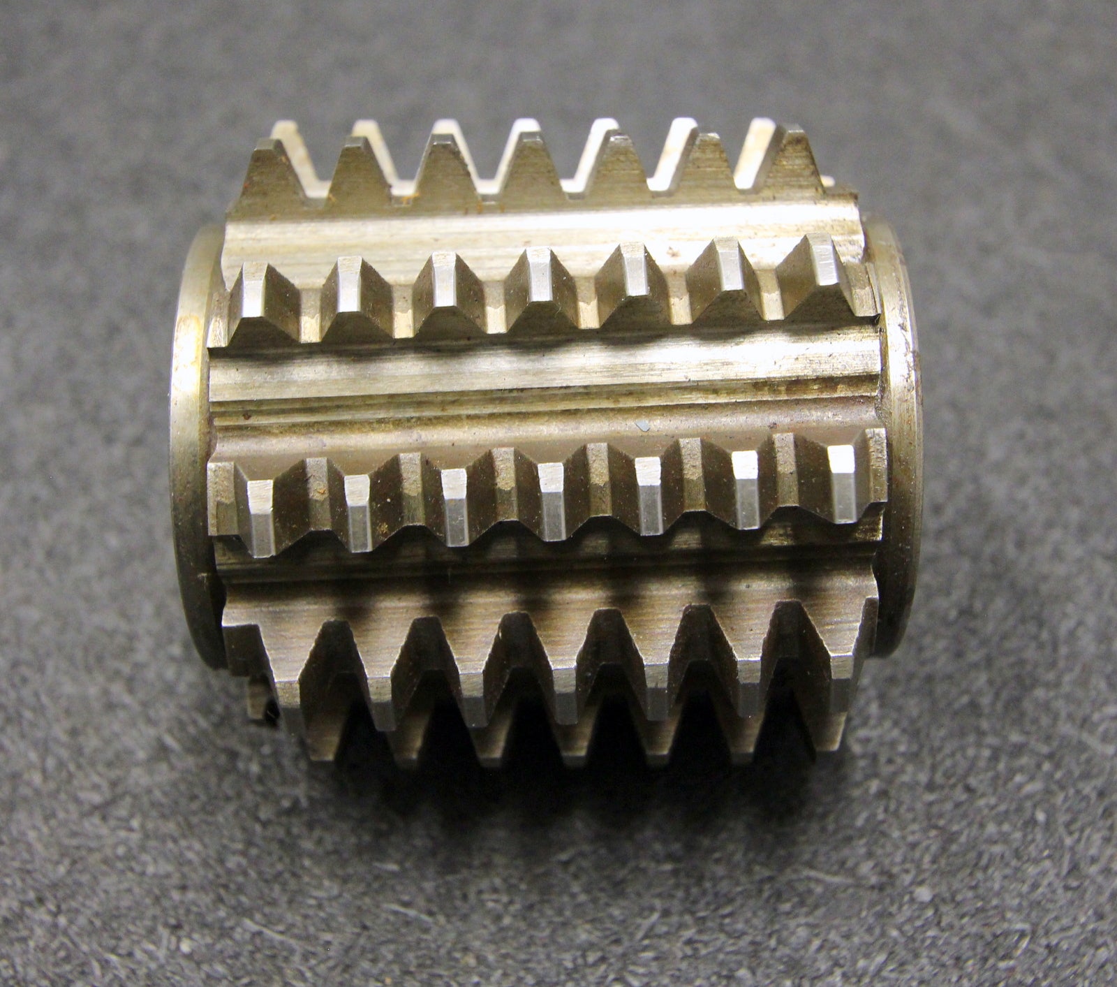 Bild des Artikels FETTE-Vollstahlwälzfräser-gear-hob-m-=-2,5mm-BP-II-DIN3972-20°-EGW-Ø65x65xØ22mm