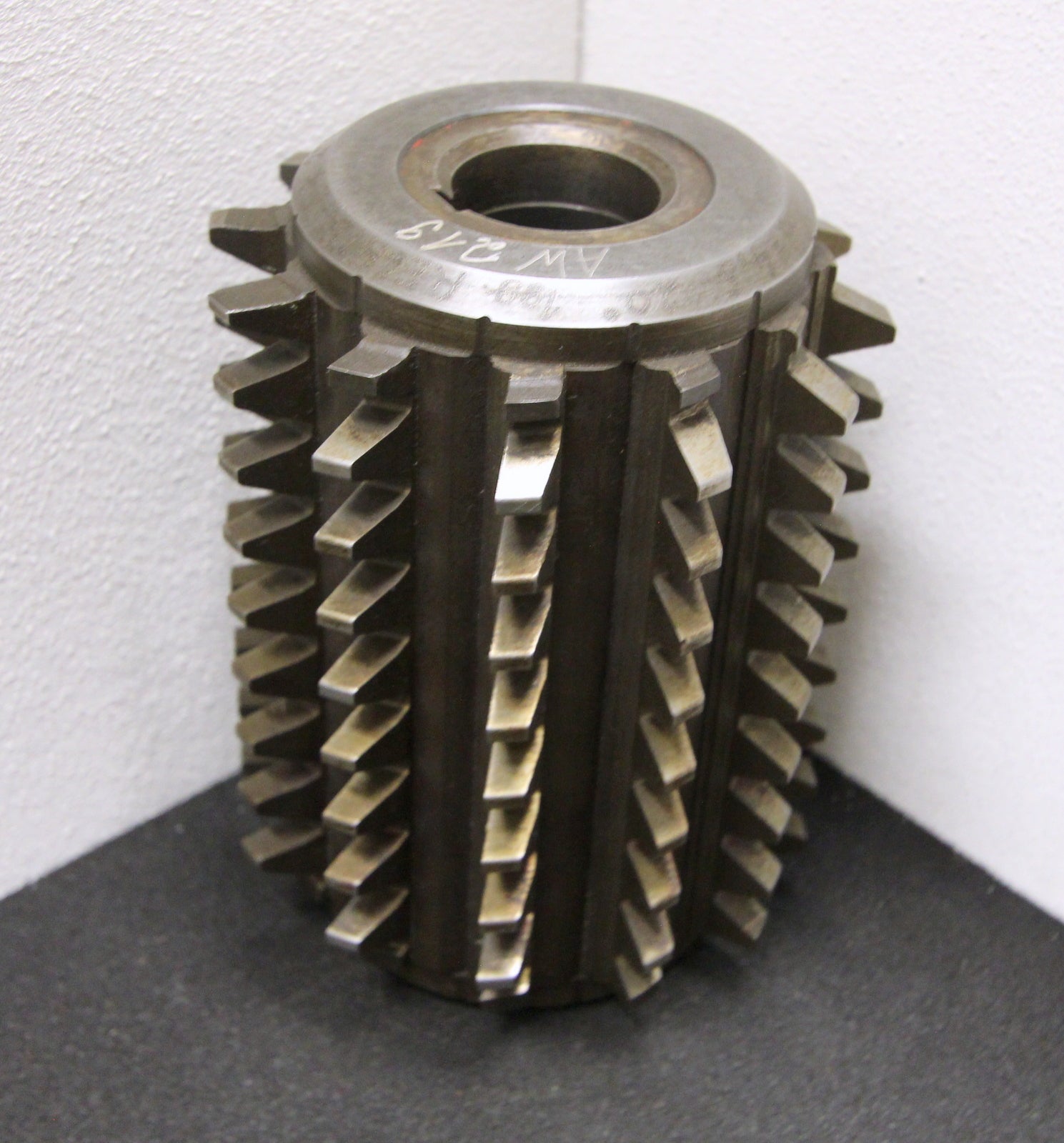 Bild des Artikels SAAZOR-Stollenwälzfräser-involute-spline-hob-m-=-4,5mm-BP-I-nach-DIN3972-1gg.-R