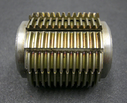 Bild des Artikels SAAZOR-Stollenwälzfräser-involute-spline-hob-m-=-1,8mm-15°-EGW-Ø80x90xØ27mm