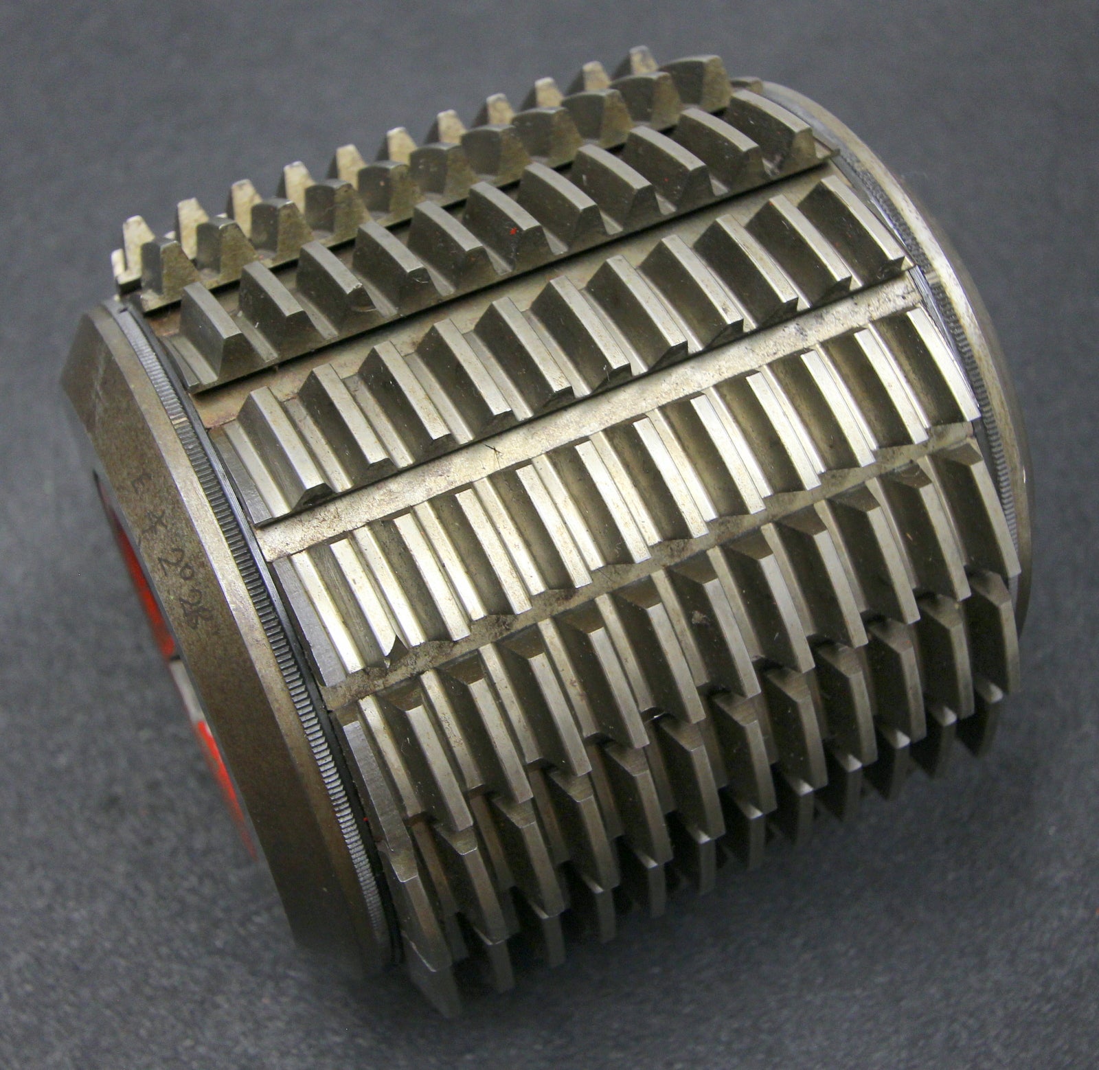 Bild des Artikels SAAZOR-Stollenwälzfräser-involute-spline-hob-Fertigfräser-m-=-3mm-15°-EGW
