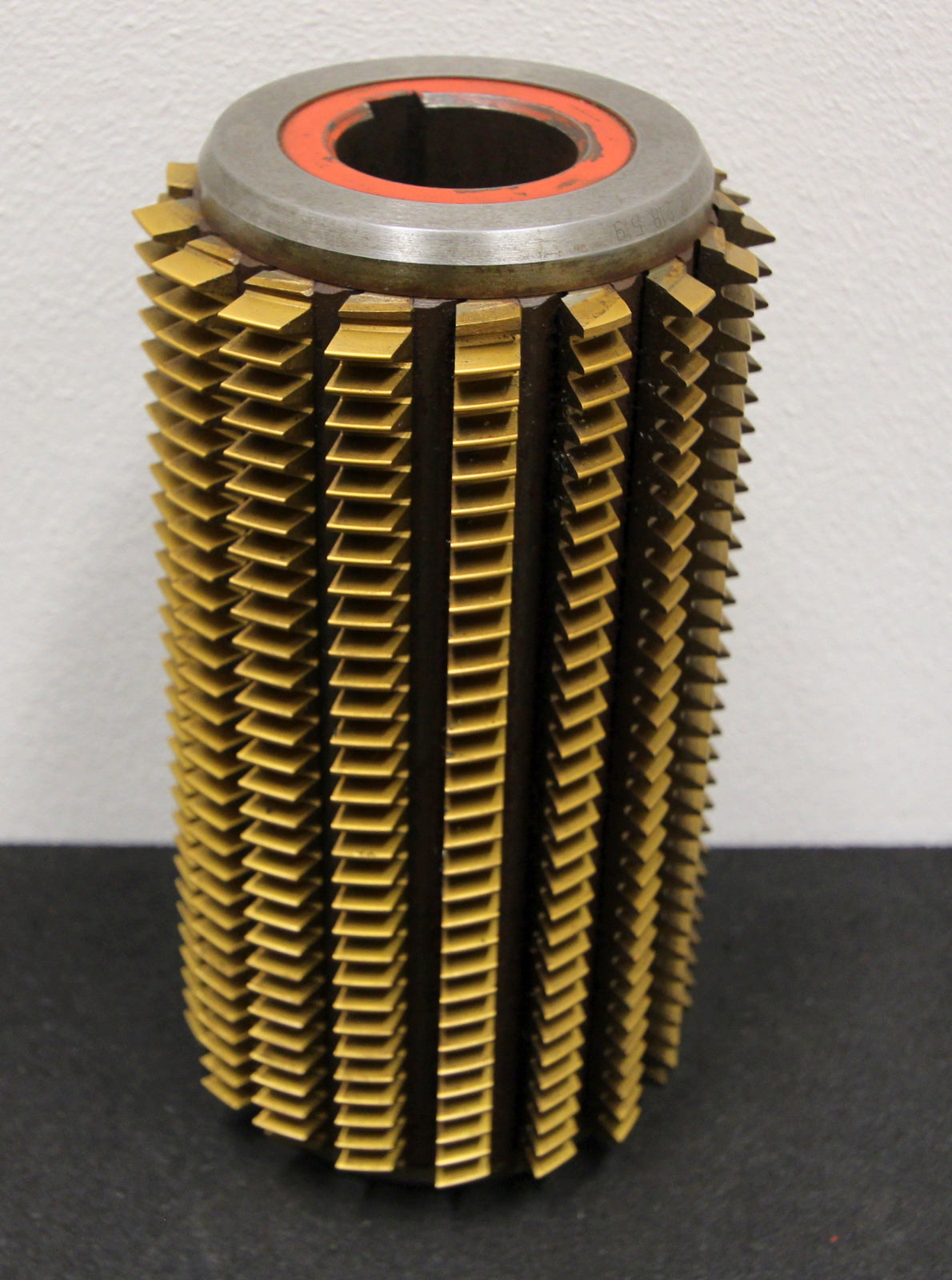 Bild des Artikels SAAZOR-Stollenwälzfräser-involute-spline-hob-m-=-1,9445mm-15°-EGW-Ø110x210xØ40mm