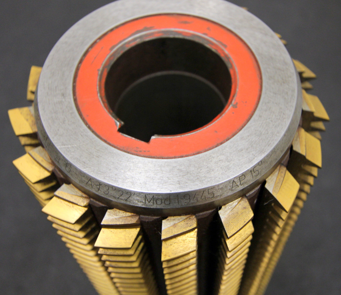Bild des Artikels SAAZOR-Stollenwälzfräser-involute-spline-hob-m-=-1,9445mm-15°-EGW-Ø110x210xØ40mm
