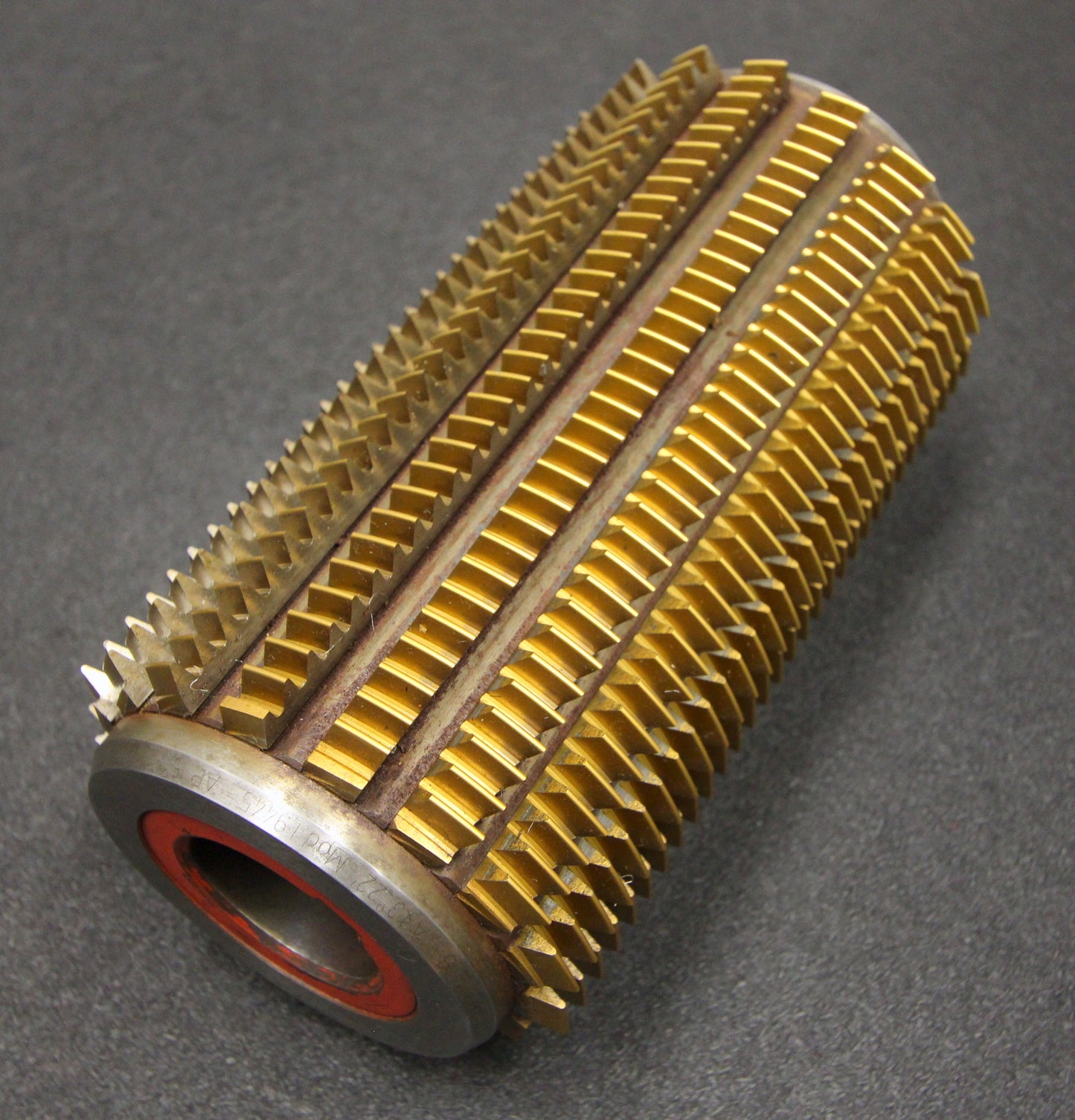Bild des Artikels SAAZOR-Stollenwälzfräser-involute-spline-hob-m-=-1,9445mm-15°-EGW-Ø110x210xØ40mm