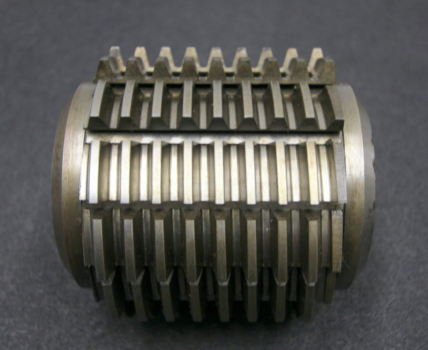 Bild des Artikels SAAZOR-Stollenwälzfräser-involute-spline-hob-Fertigfräser-m-=-3mm-16°-EGW-1gg.-R