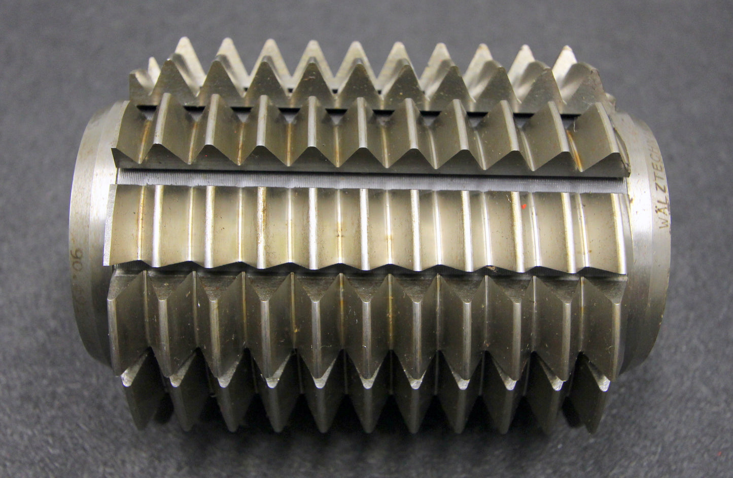 Bild des Artikels SAAZOR-Stollenwälzfräser-involute-spline-hob-m-=-3,27742mm-25°-EGW-Ø95x130xØ32mm