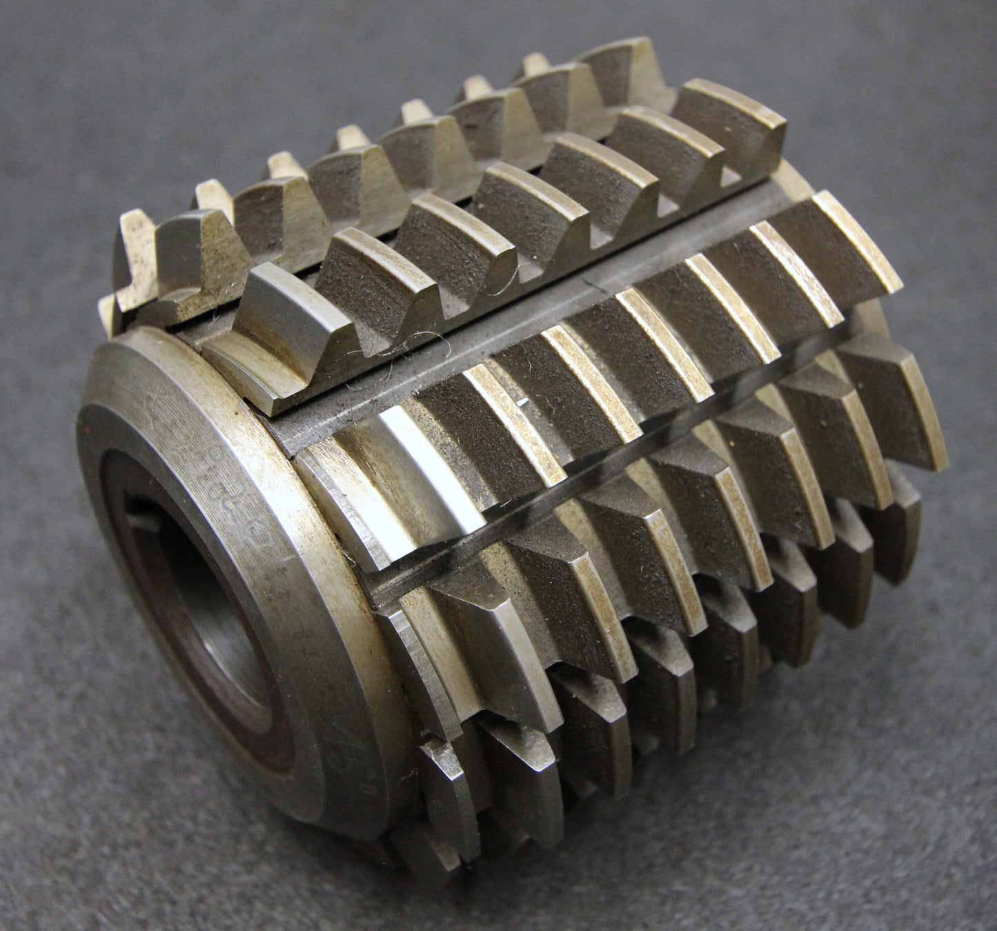 Bild des Artikels SAAZOR-Stollenwälzfräser-involute-spline-hob-Vorfräser-m-=-3,75mm-15°-EGW