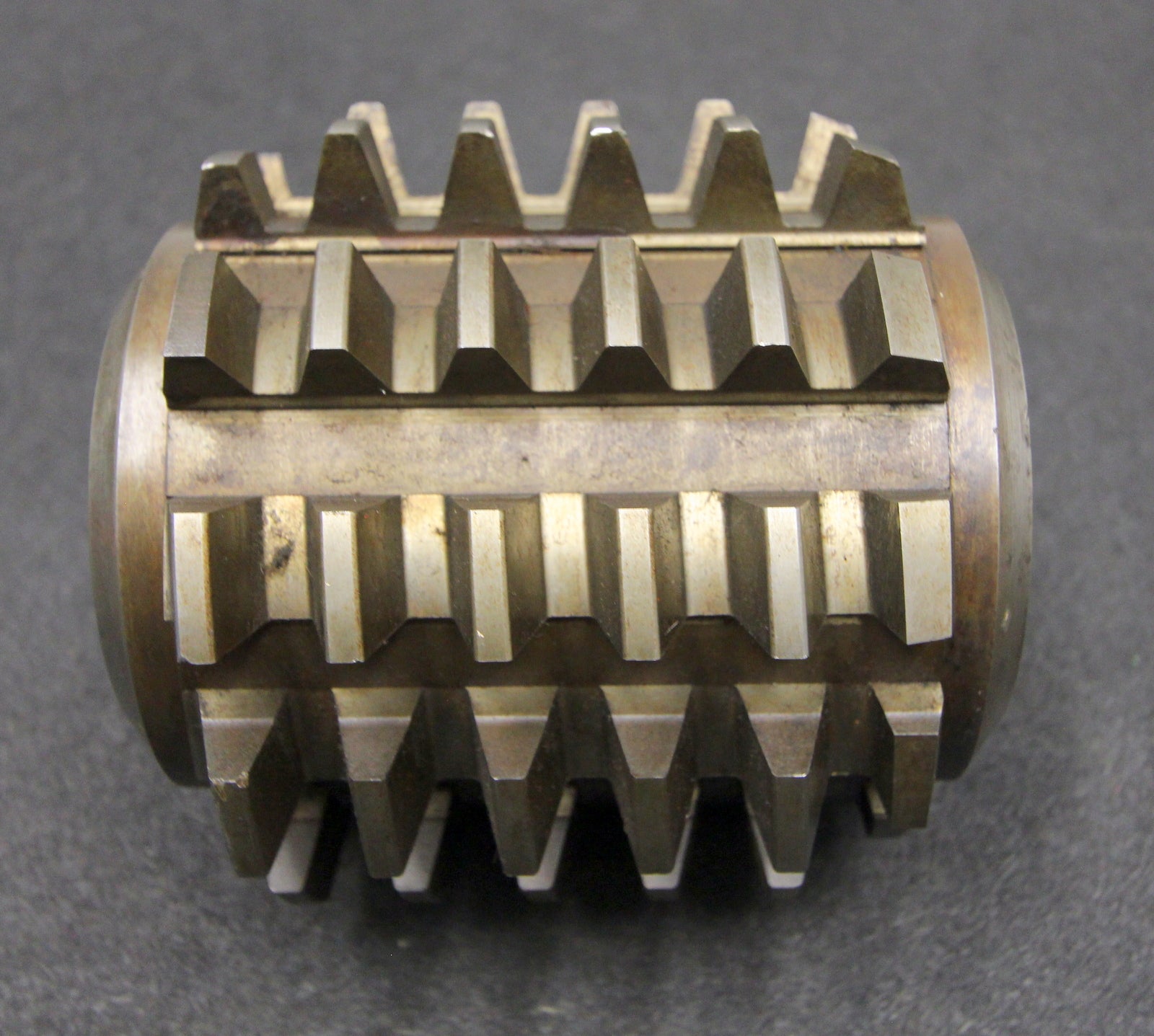 Bild des Artikels SAAZOR-Stollenwälzfräser-involute-spline-hob-Vorfräser-m-=-5,5mm-15°-EGW