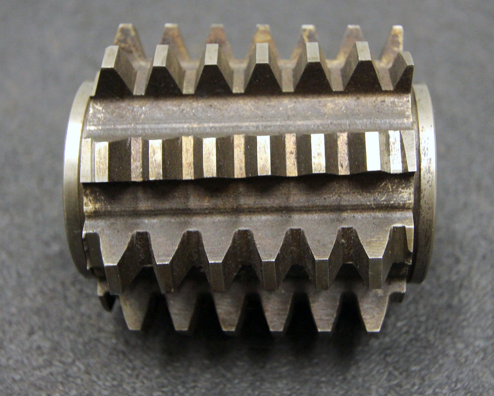 Bild des Artikels FETTE-Vollstahlwälzfräser-gear-hob-m-=-3mm-15°-EGW-Ø70x70xØ27mm-LKN-beschädigt