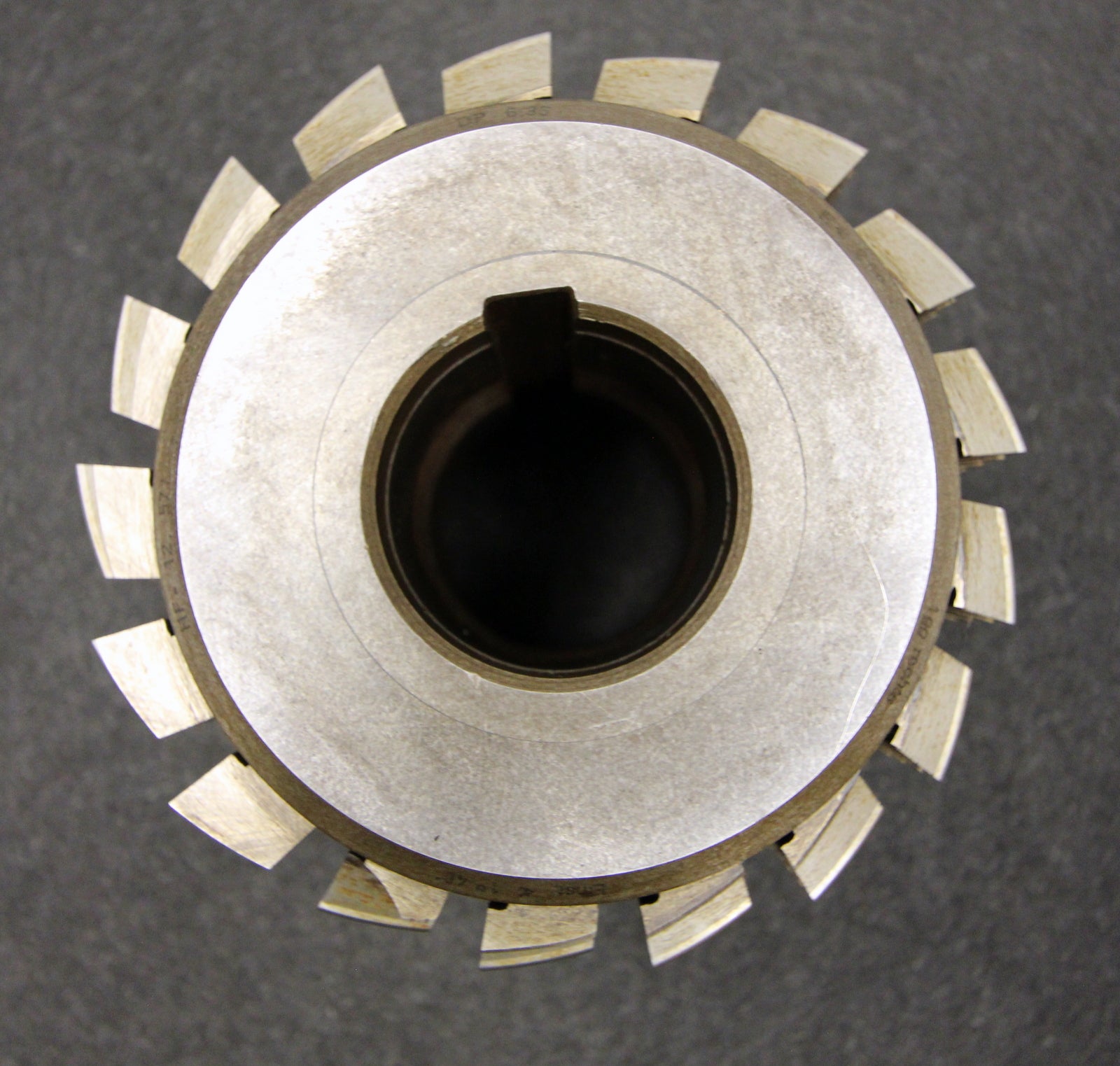 Bild des Artikels ESKA-Stollenwälzfräser-involute-spline-hob-Fertigfräser-DP6,35-20°-EGW-1gg.-R