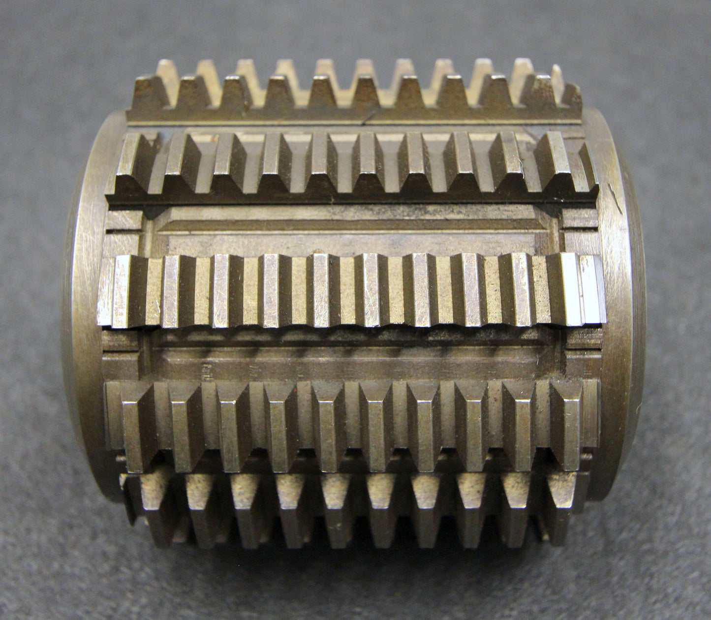 Bild des Artikels SAAZOR-Stollenwälzfräser-involute-spline-hob-m-=-2,5mm-15°-EGW-Ø90x100xØ32mm