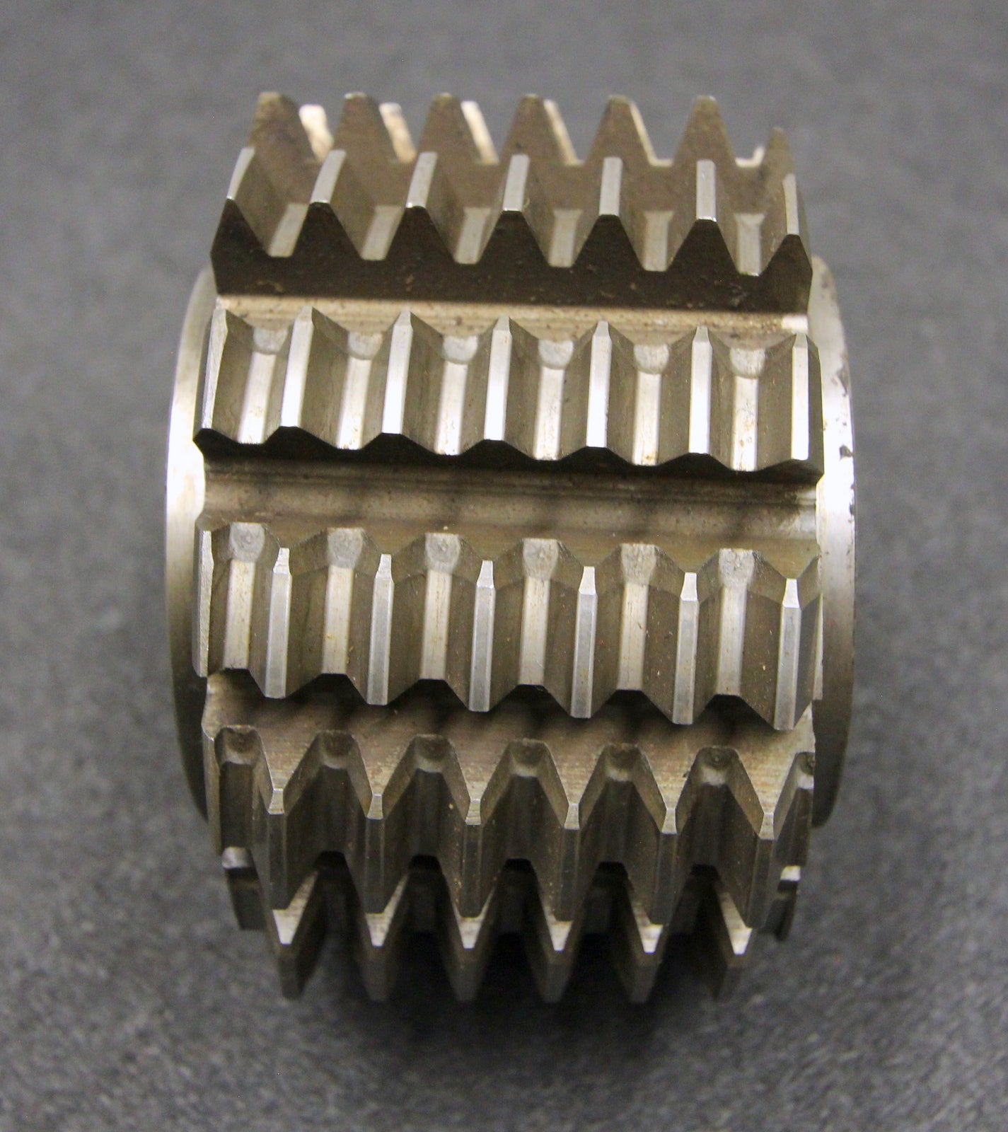 Bild des Artikels Vollstahlwälzfräser-gear-hob-m-=-3m-BP-III-nach-DIN3972-20°-EGW-Ø105x70xØ40mm