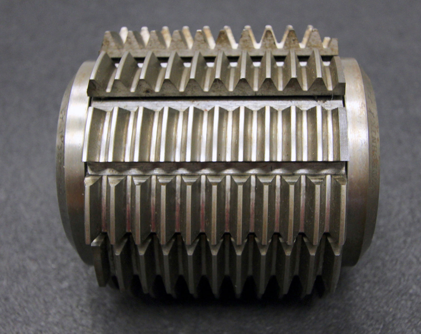 Bild des Artikels SAAZOR-Stollenwälzfräser-involute-spline-hob-m-=-2,5mm-BP-III-DIN3972-1gg.-L