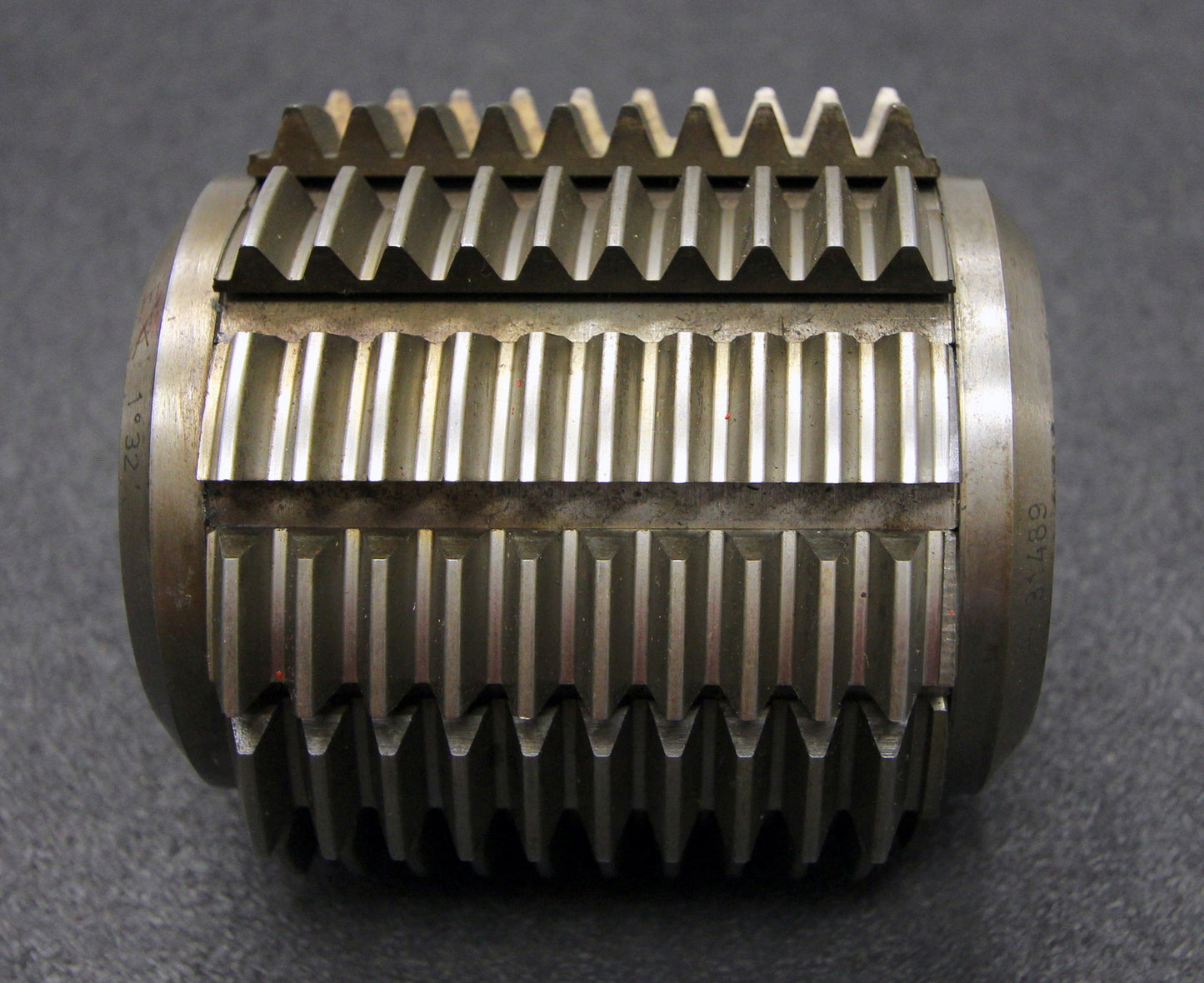 Bild des Artikels SAAZOR-Stollenwälzfräser-involute-spline-hob-Fertigfräser-m-=-2,5mm-BPII