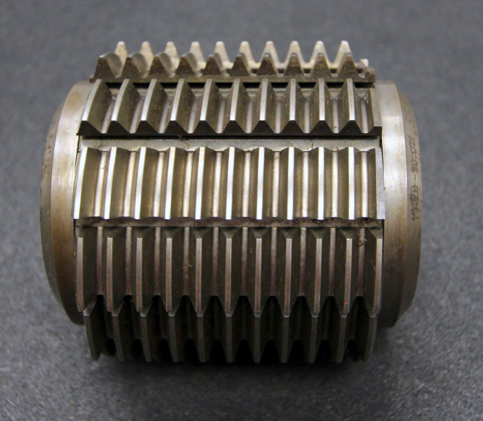 Bild des Artikels SAAZOR-Stollenwälzfräser-involute-spline-hob-Vorfräser-m-=-2,5mm-Ø100x105xØ32mm