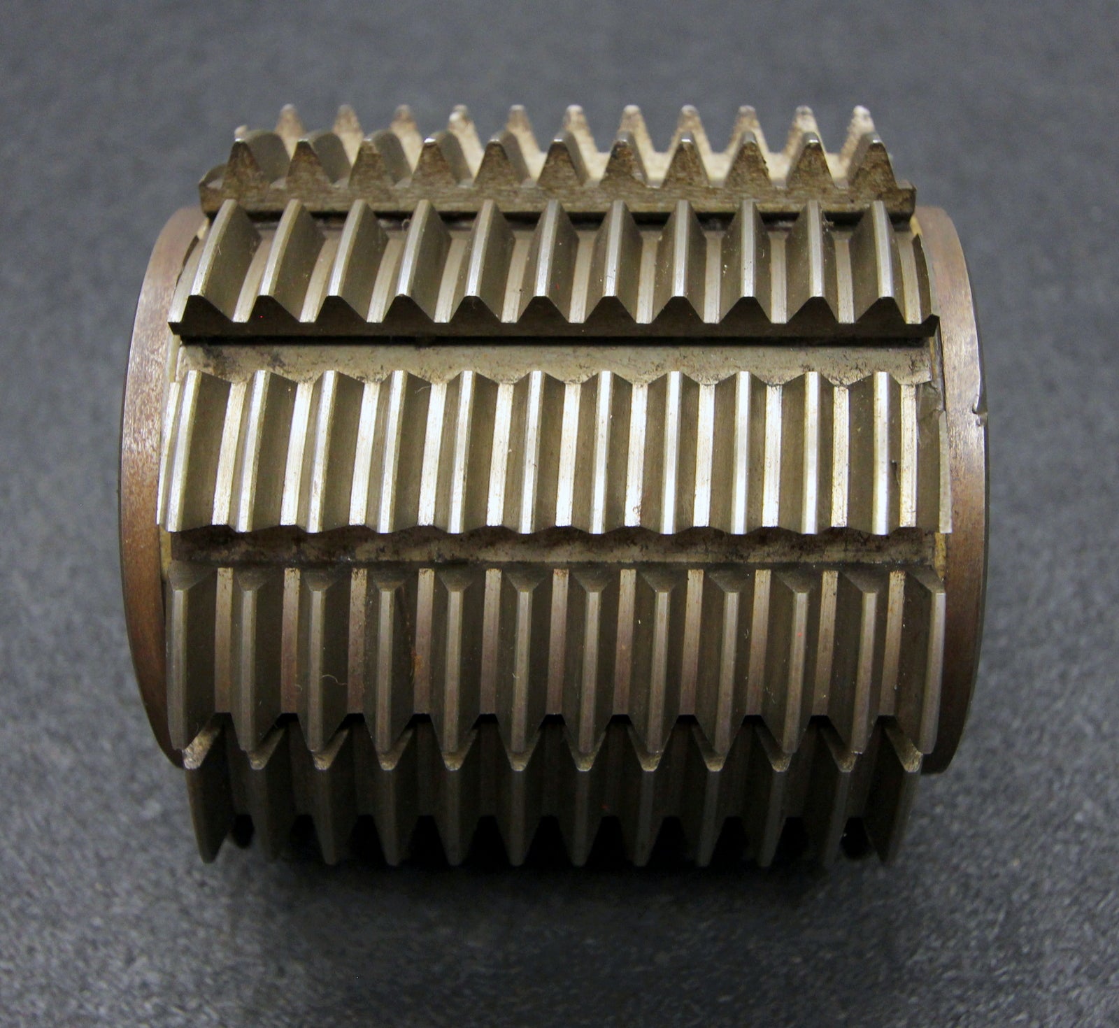 Bild des Artikels LEIMBACH-Stollenwälzfräser-involute-spline-hob-m=-2,5mm-BP-III-Ø100x105xØ32mm-