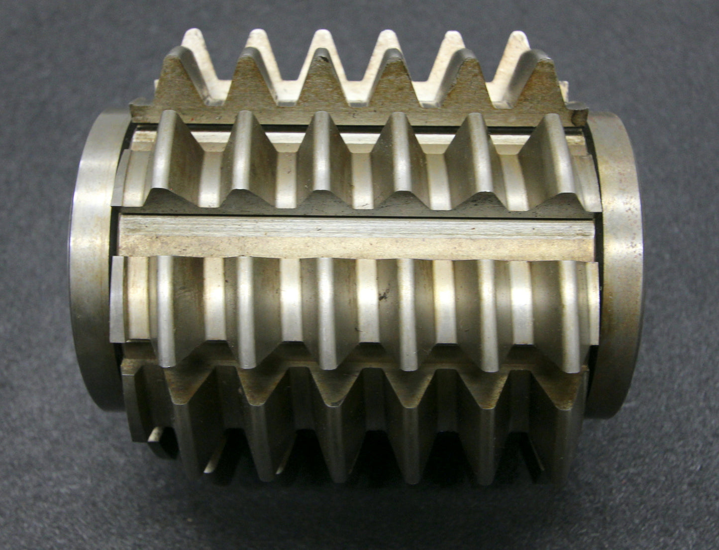 Bild des Artikels FETTE-Stollenwälzfräser-involute-spline-hob-m-=-6,5mm-BP-IV-nach-DIN3972-1-gg.-R