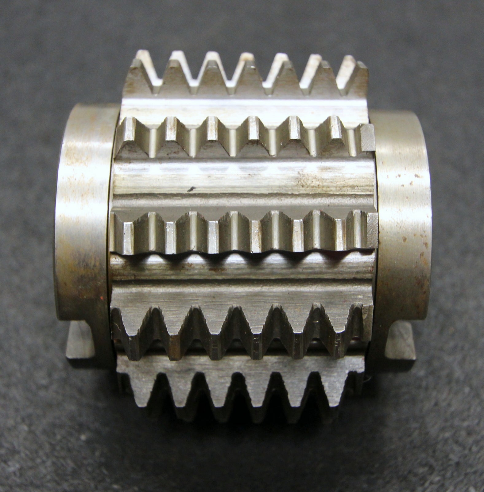 Bild des Artikels FETTE-Vollstahlwälzfräser-gear-hob-Fertigfräser-m-=-2,5mm-20°-EGW-Ø90x80xØ40mm