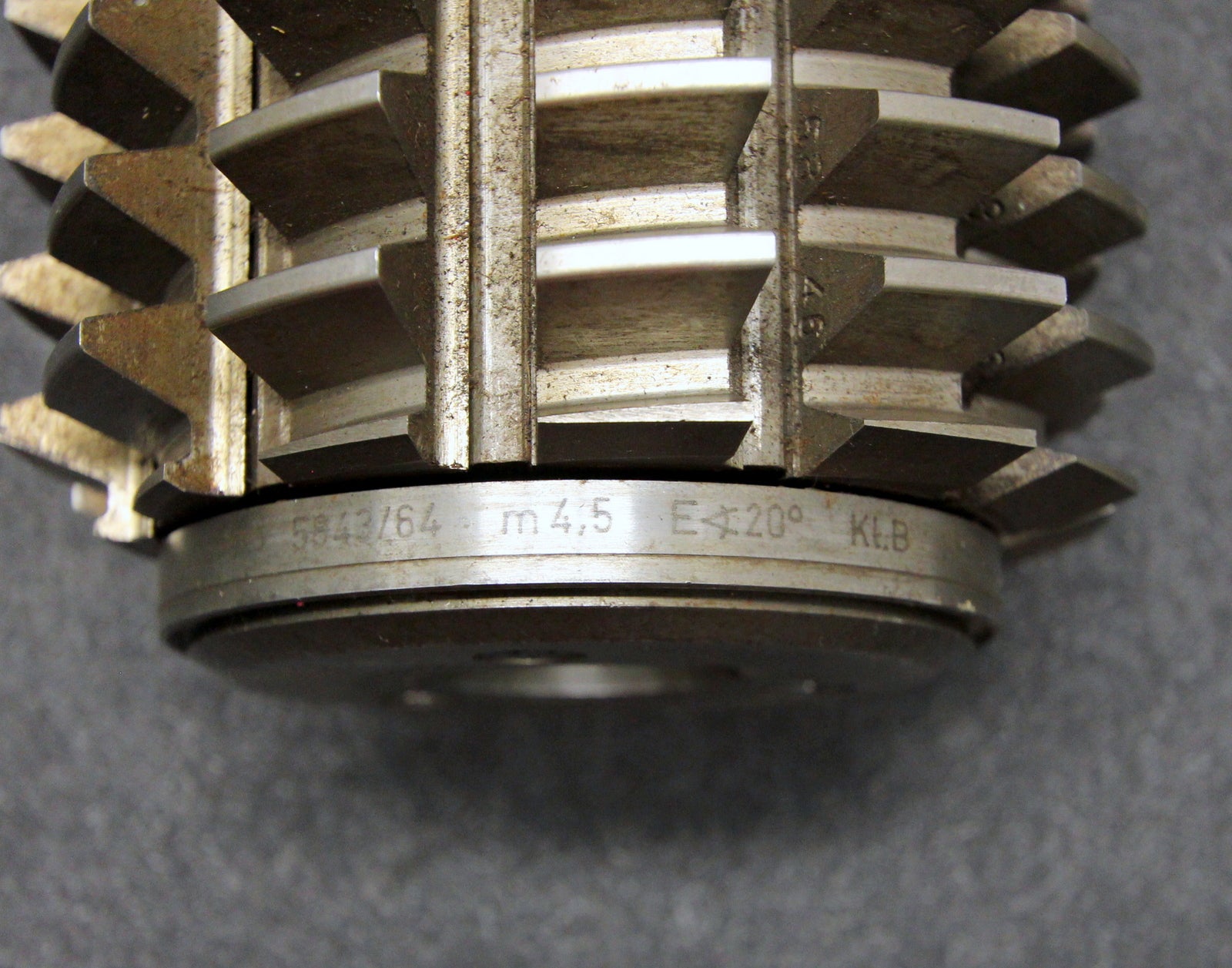 Bild des Artikels KLINGELNBERG-Stollenwälzfräser-involute-spline-hob-Vorfräser--m=-4,5mm-BPIII