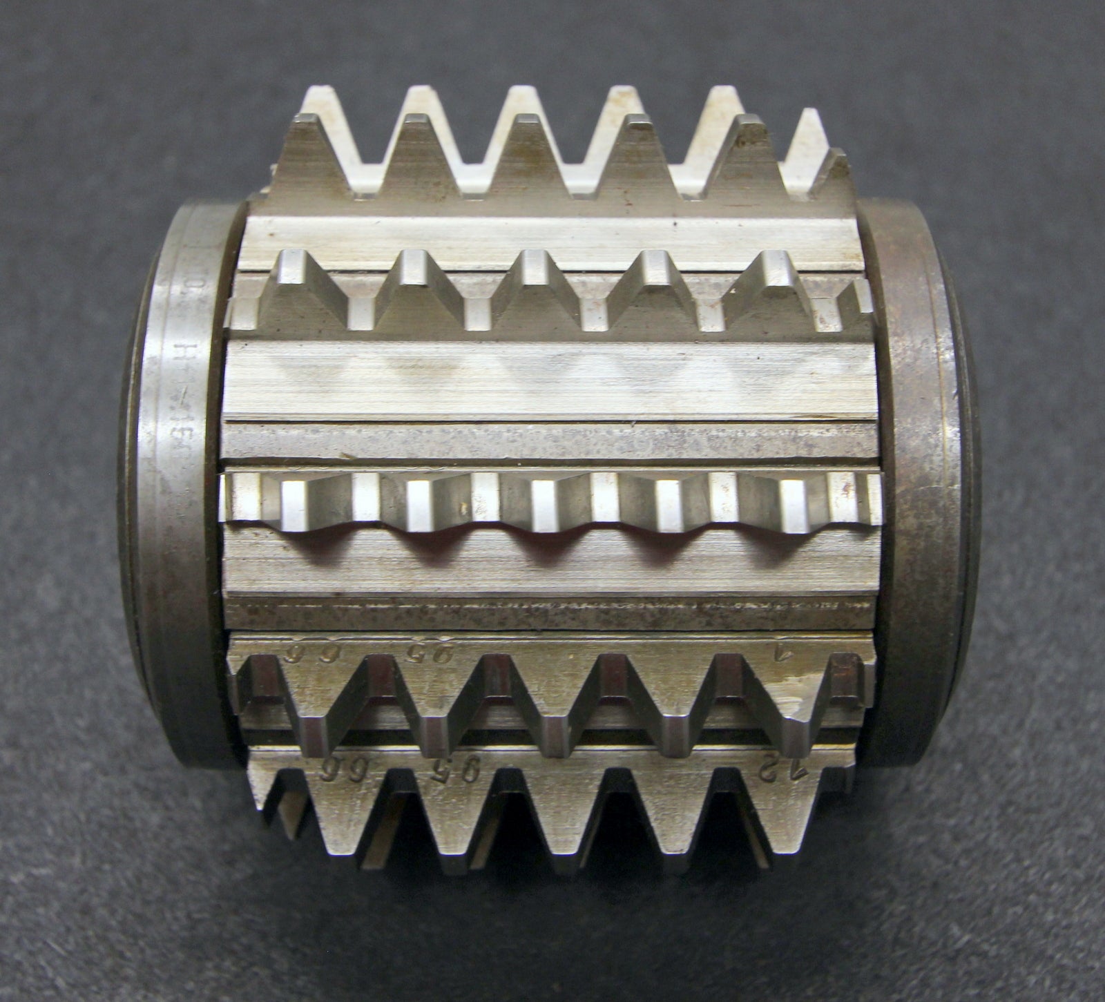 Bild des Artikels KLINGELNBERG-Stollenwälzfräser-involute-spline-hob-Fertigfräser-m-=-4,5mm-BPII